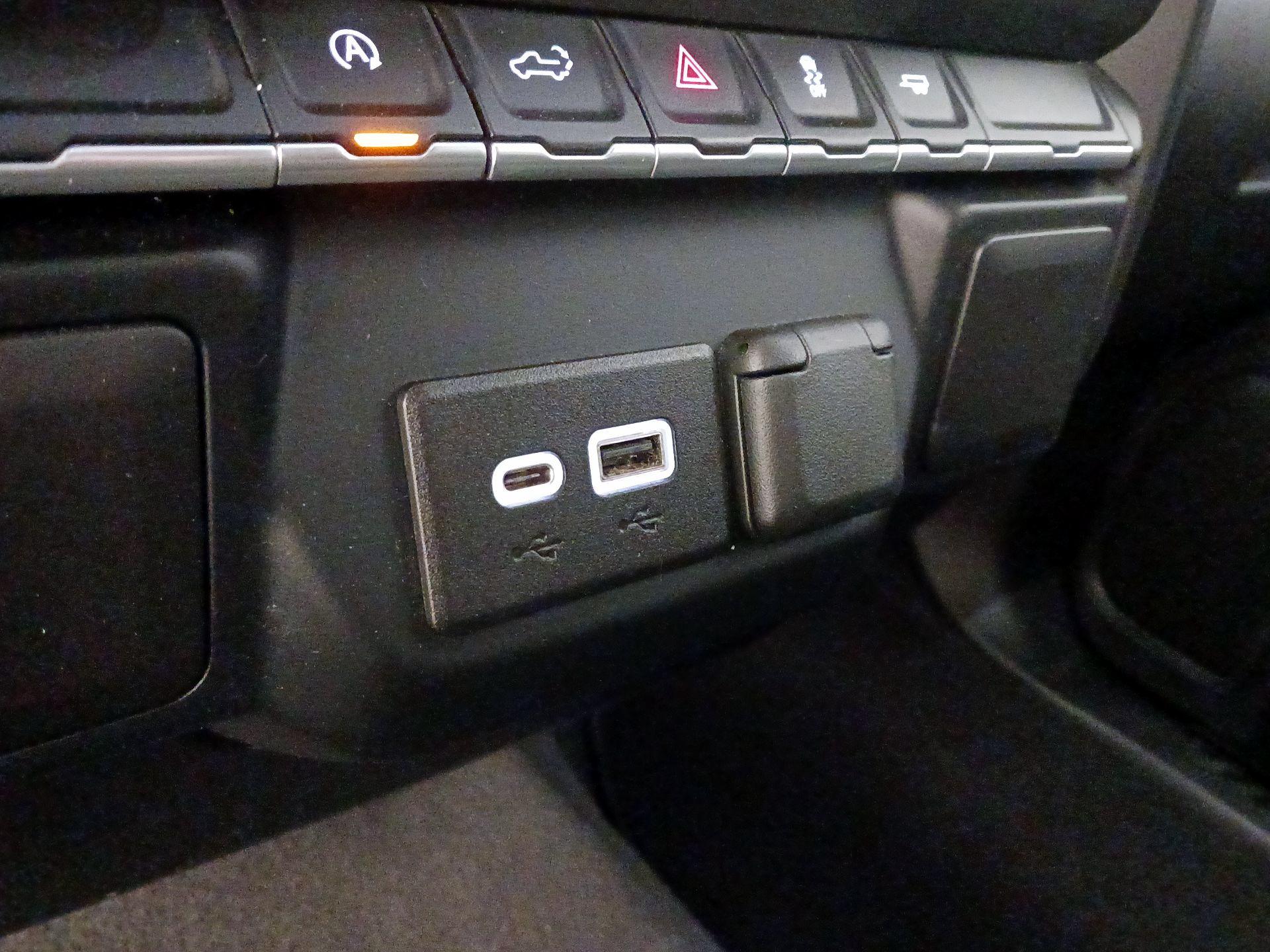 Thumbnail: 2022 Chevrolet Silverado 1500 - 18