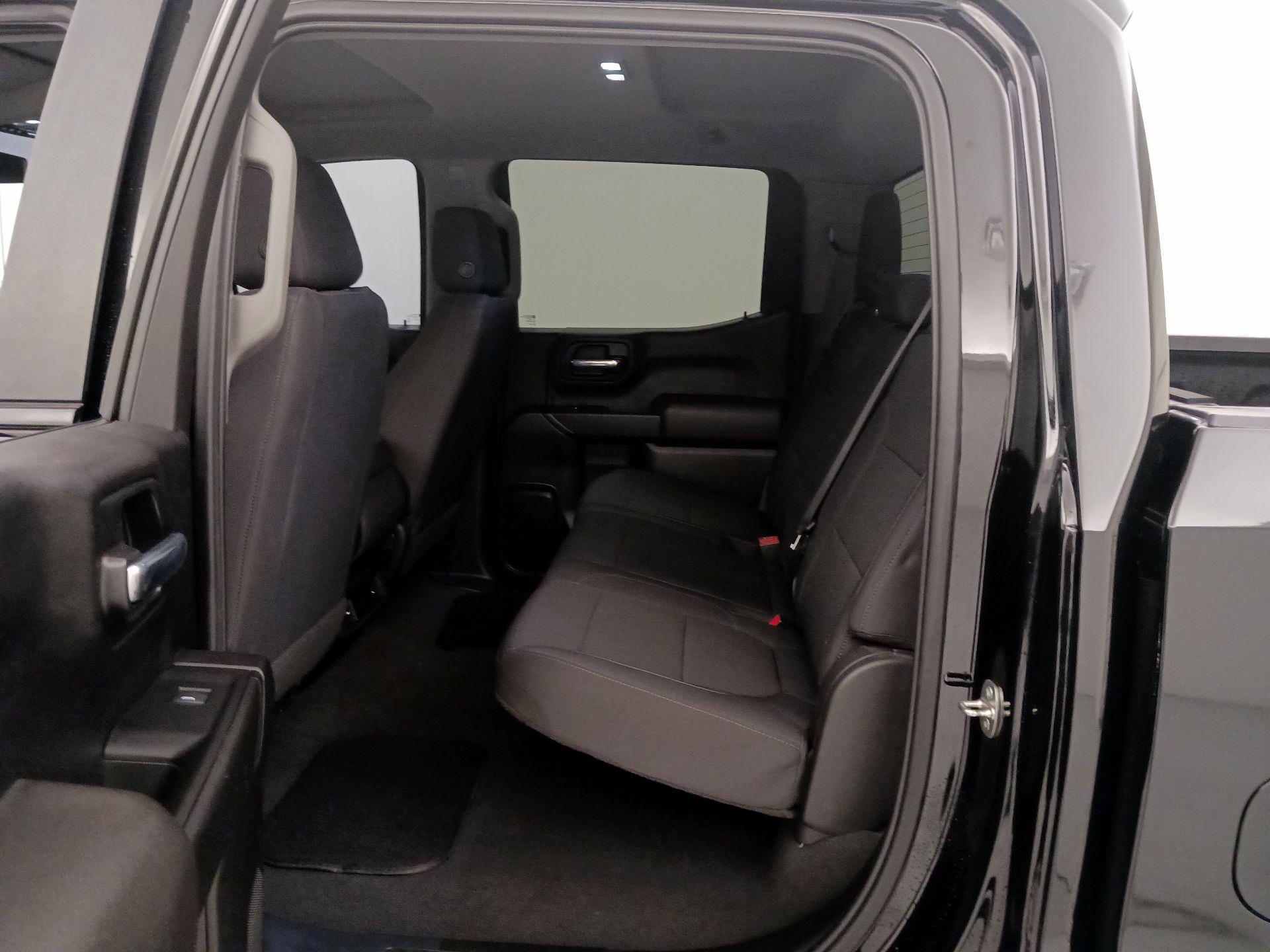 Thumbnail: 2022 Chevrolet Silverado 1500 - 19