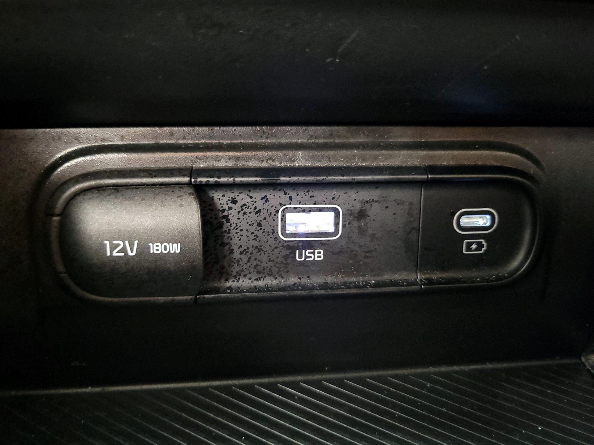 Thumbnail: 2023 Kia Sportage - 18