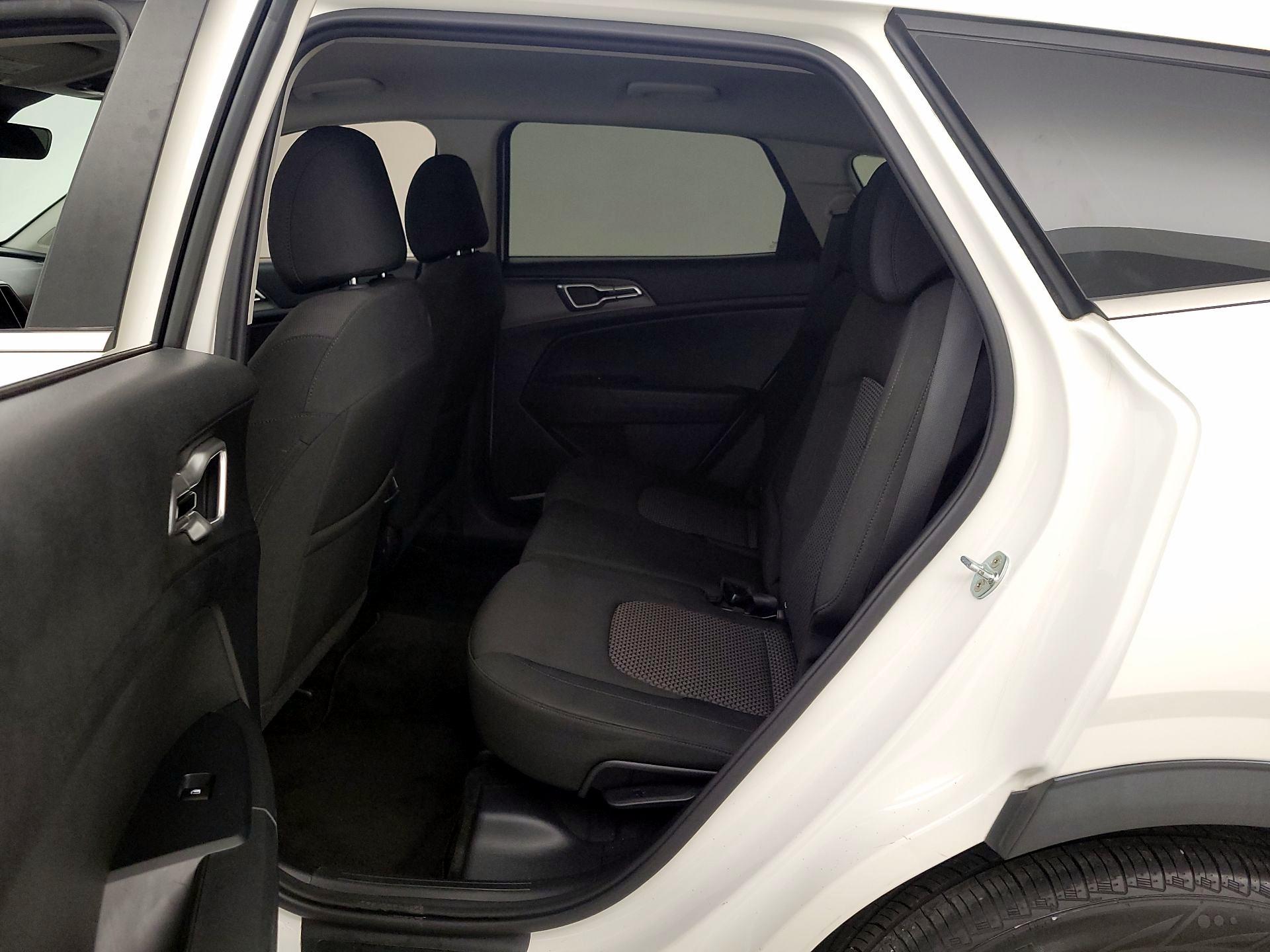 Thumbnail: 2023 Kia Sportage - 19