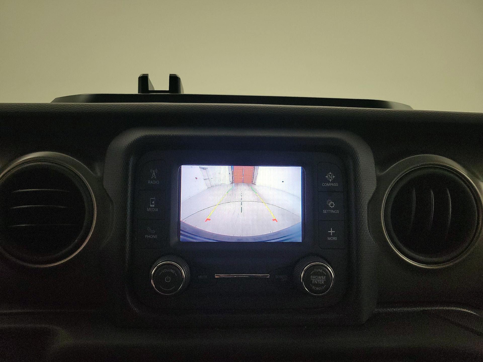 Thumbnail: 2021 Jeep Wrangler - 14