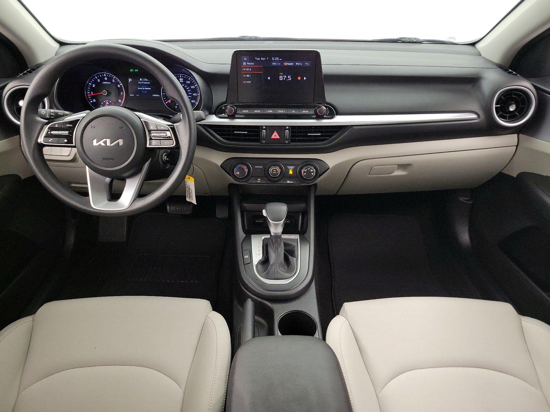 Thumbnail: 2023 Kia Forte - 9