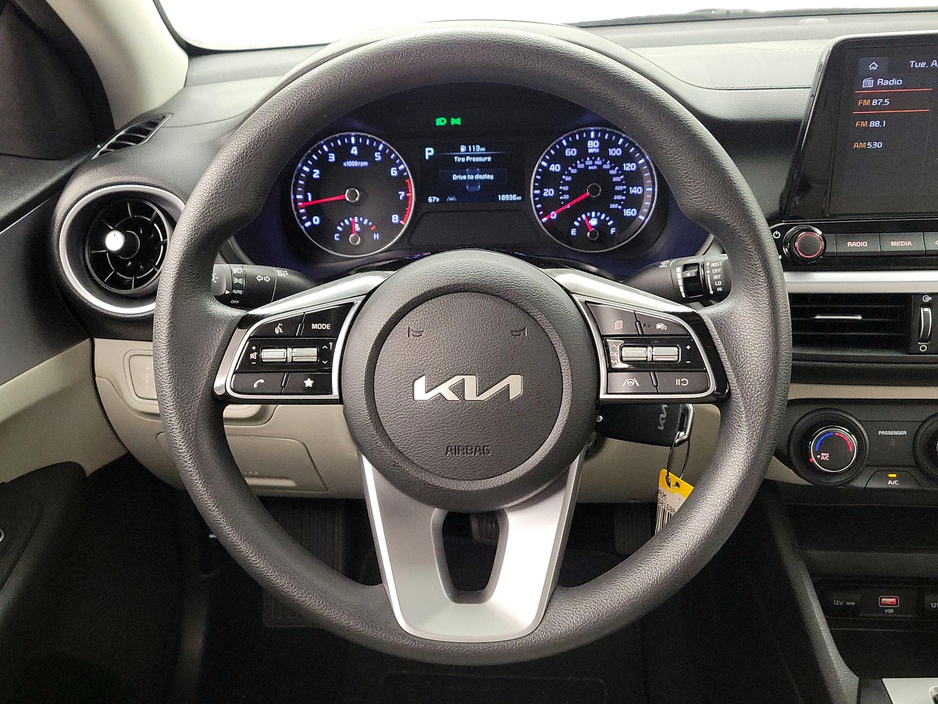 Thumbnail: 2023 Kia Forte - 10