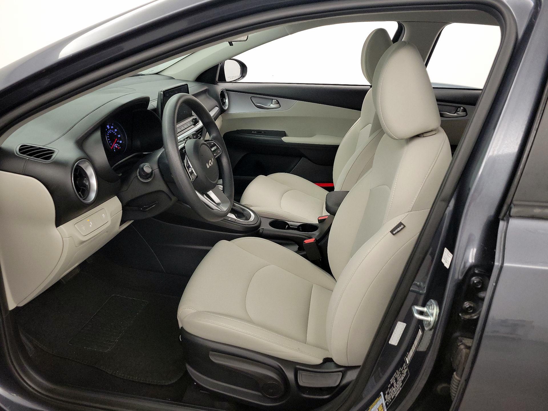 Thumbnail: 2023 Kia Forte - 11