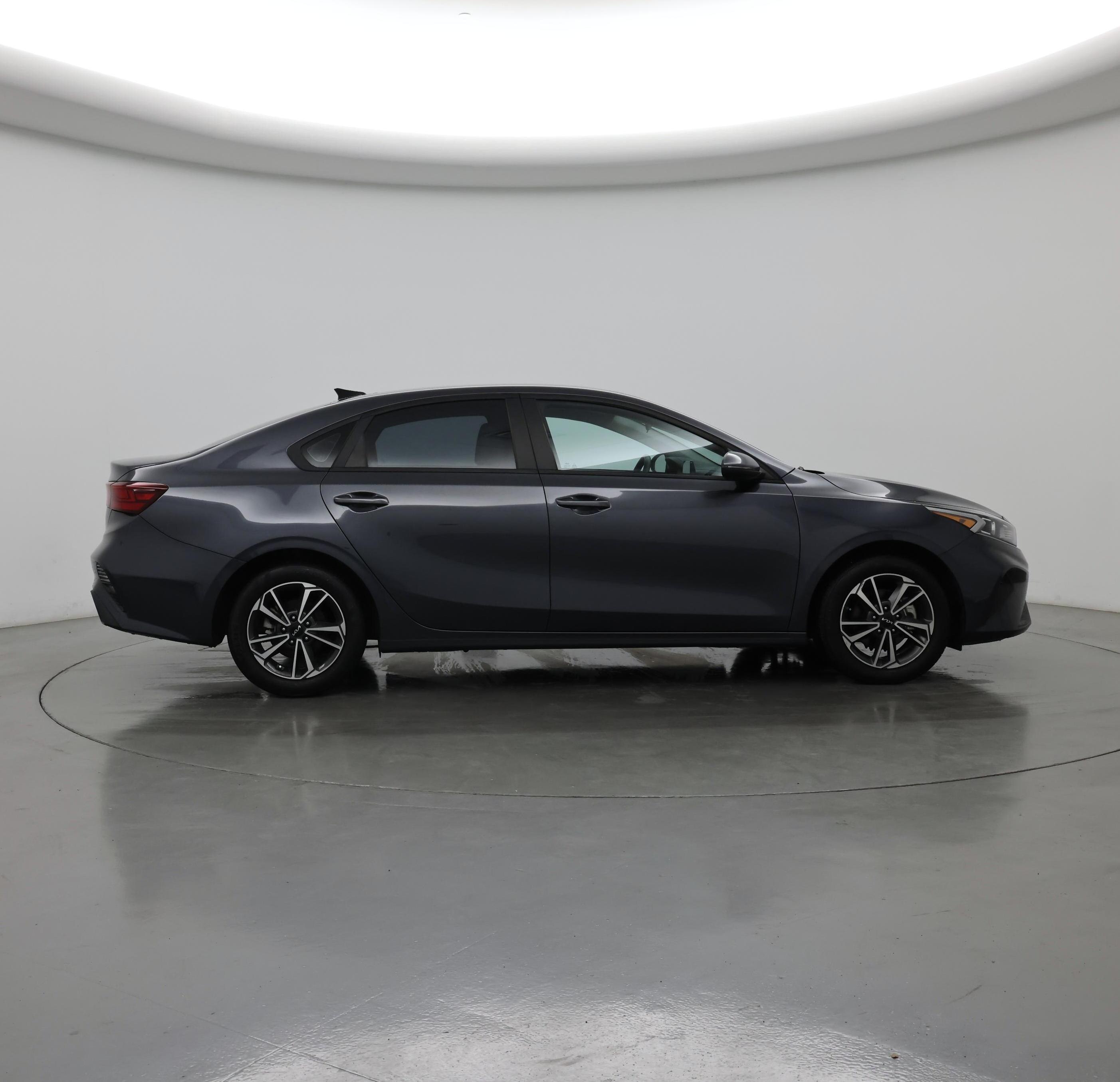 Thumbnail: 2023 Kia Forte - 7