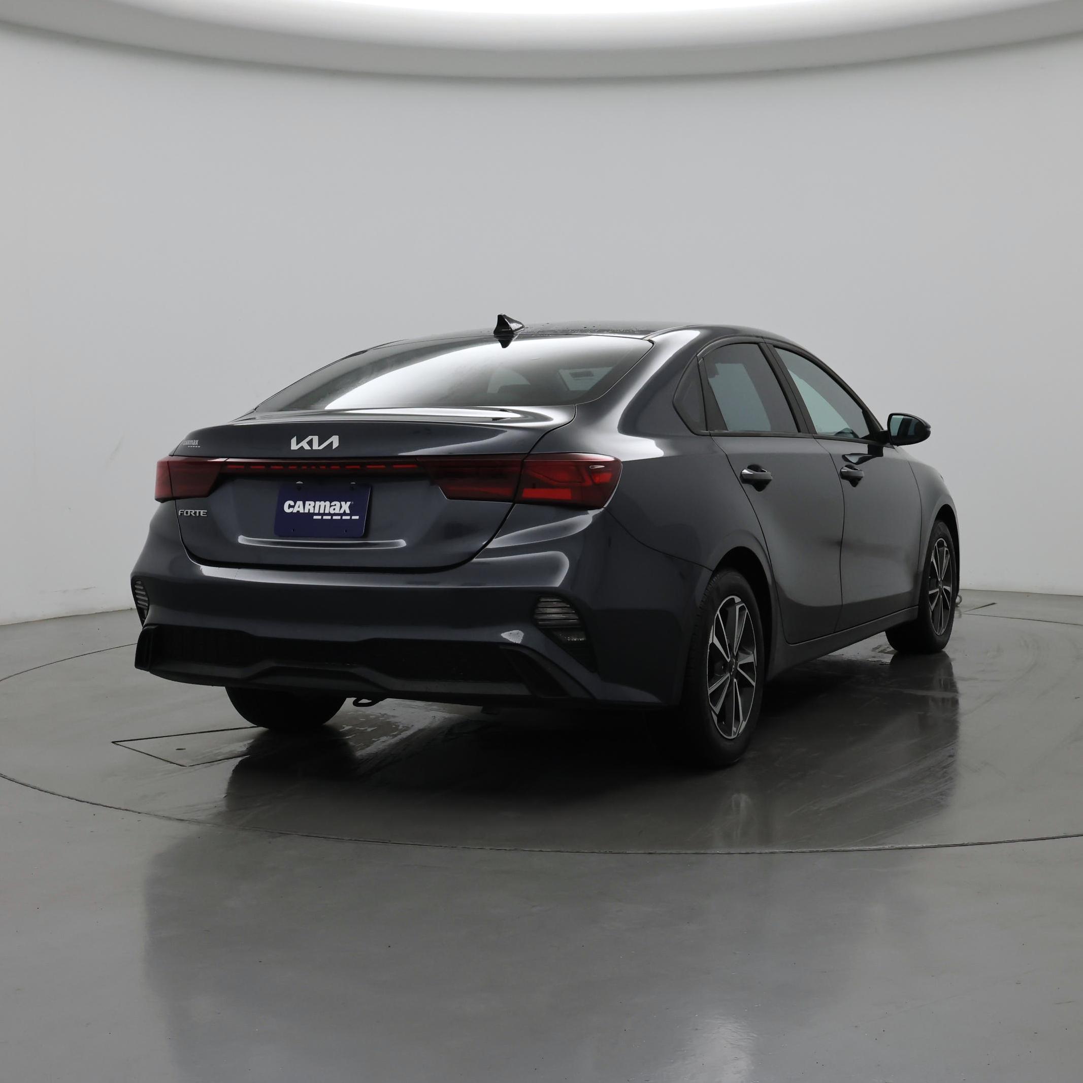 Thumbnail: 2023 Kia Forte - 8