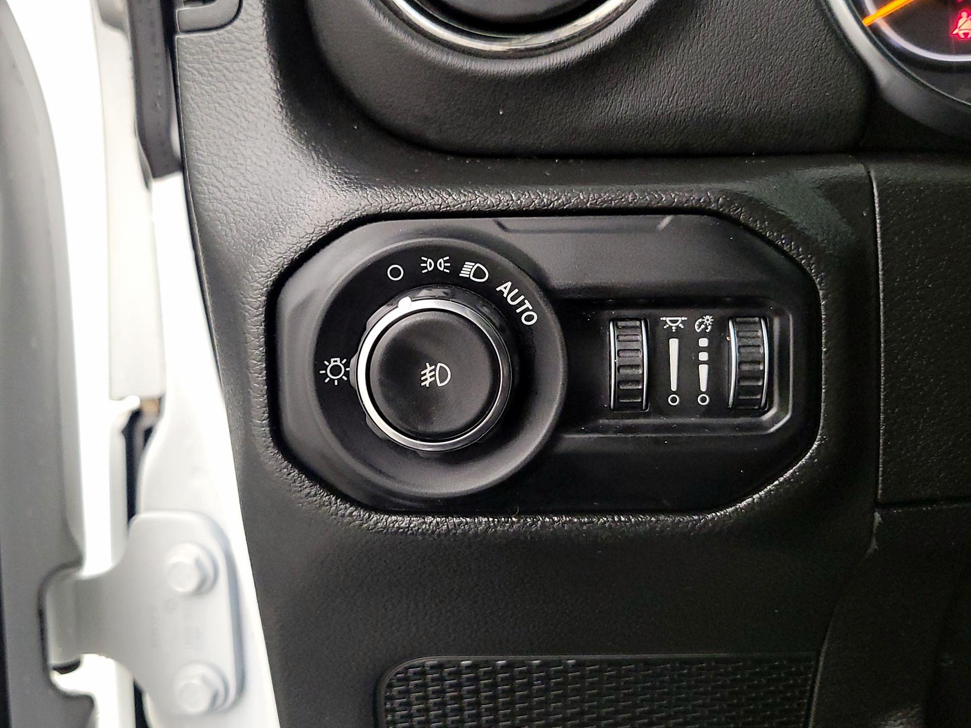 Thumbnail: 2022 Jeep Wrangler - 13