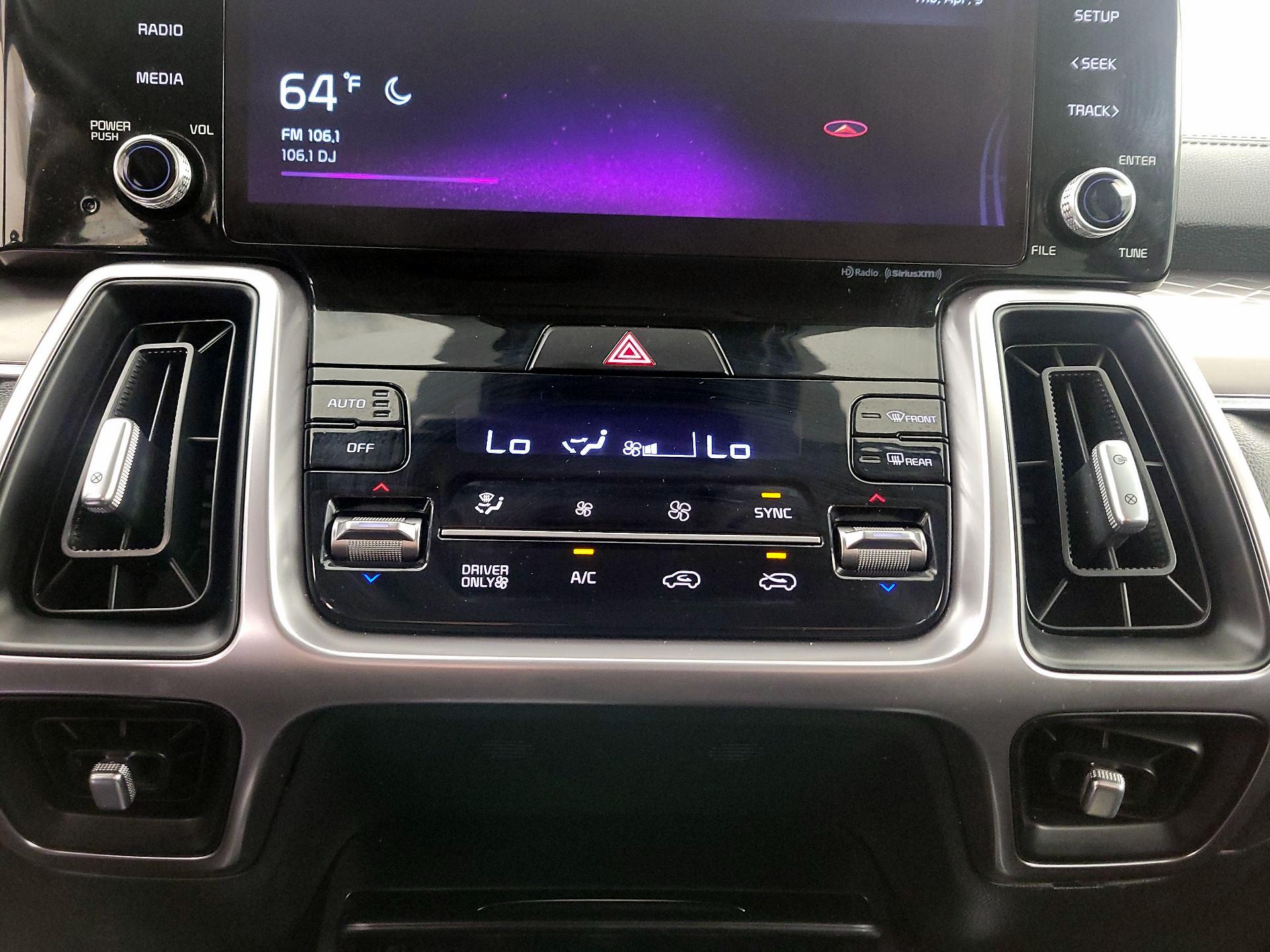 Thumbnail: 2022 Kia Sorento - 17