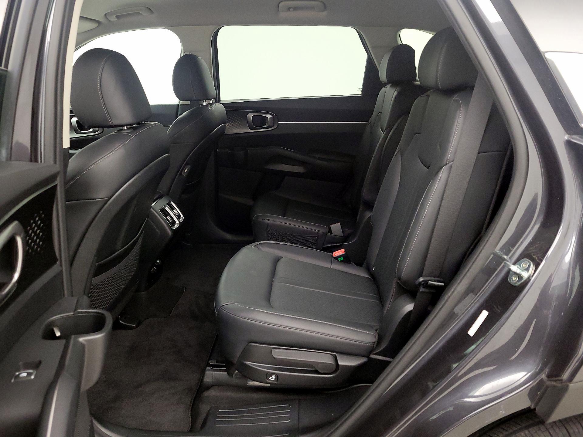 Thumbnail: 2022 Kia Sorento - 20