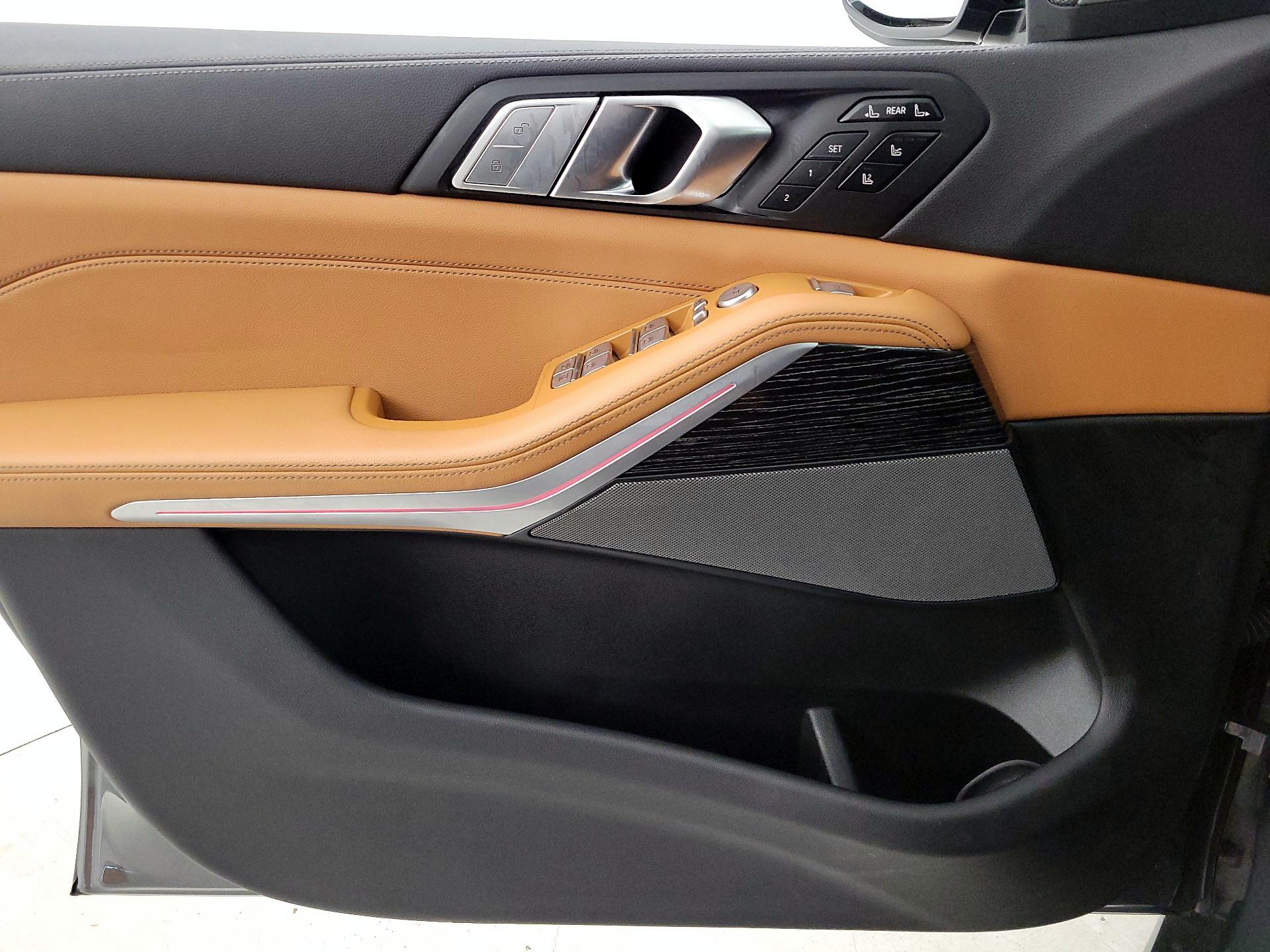 Thumbnail: 2022 BMW X7 - 12