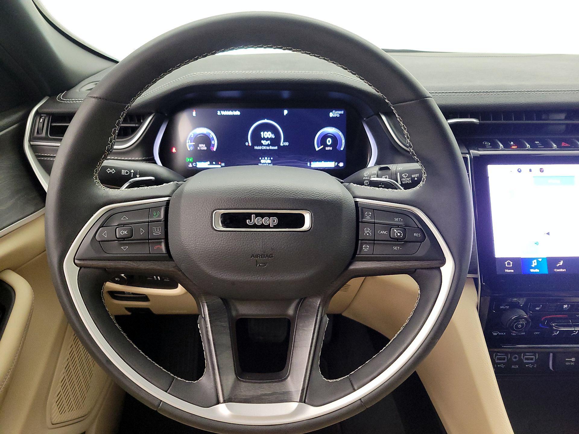 Thumbnail: 2023 Jeep Grand Cherokee - 10