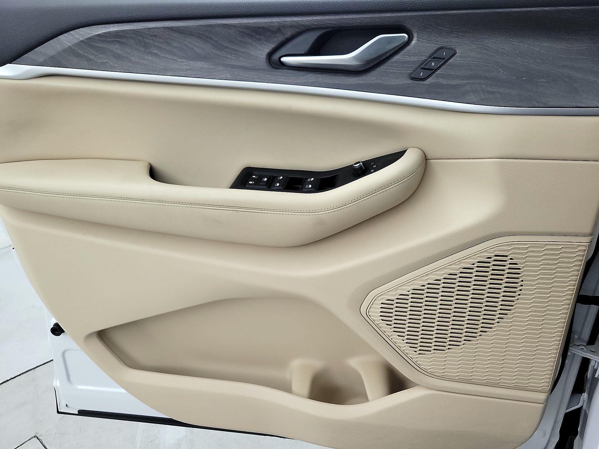 Thumbnail: 2023 Jeep Grand Cherokee - 12