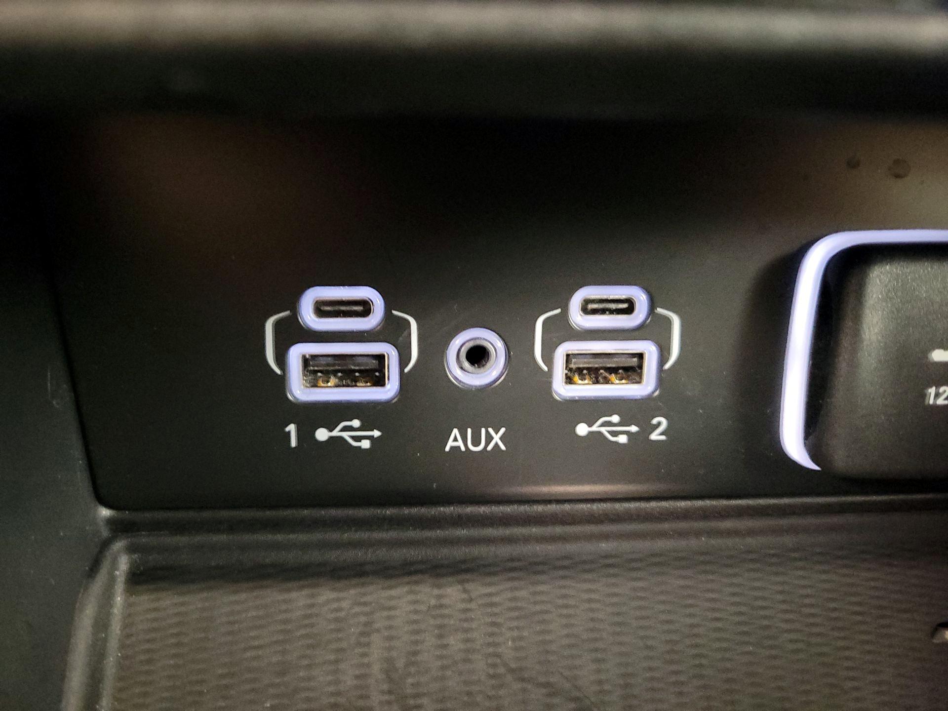 Thumbnail: 2023 Jeep Grand Cherokee - 19