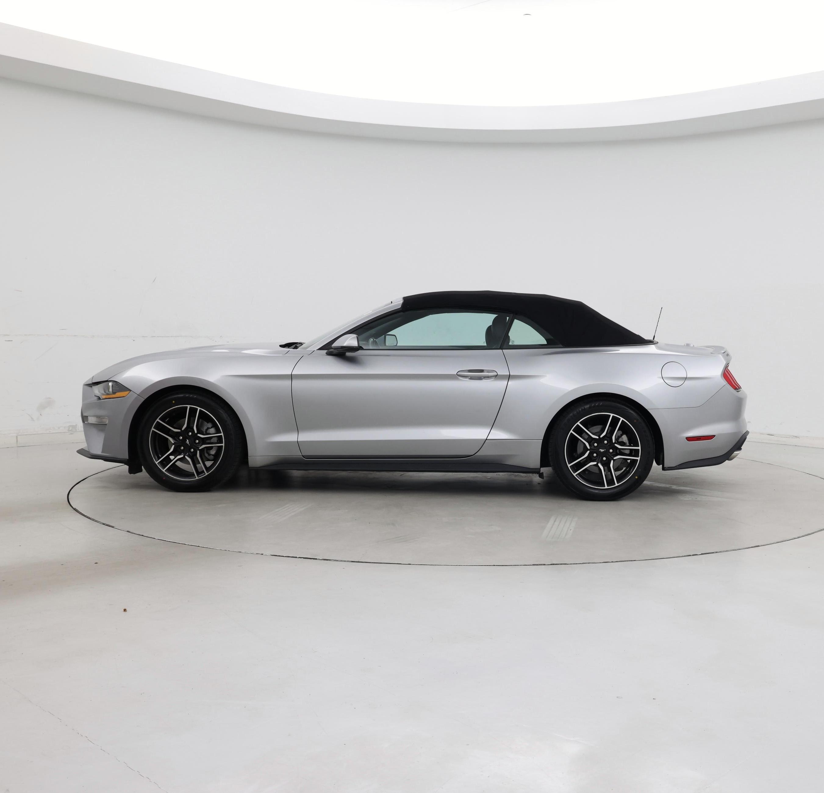 Thumbnail: 2022 Ford Mustang - 3