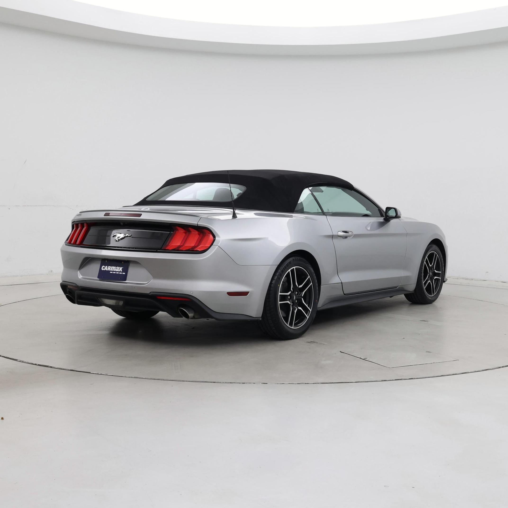 Thumbnail: 2022 Ford Mustang - 8