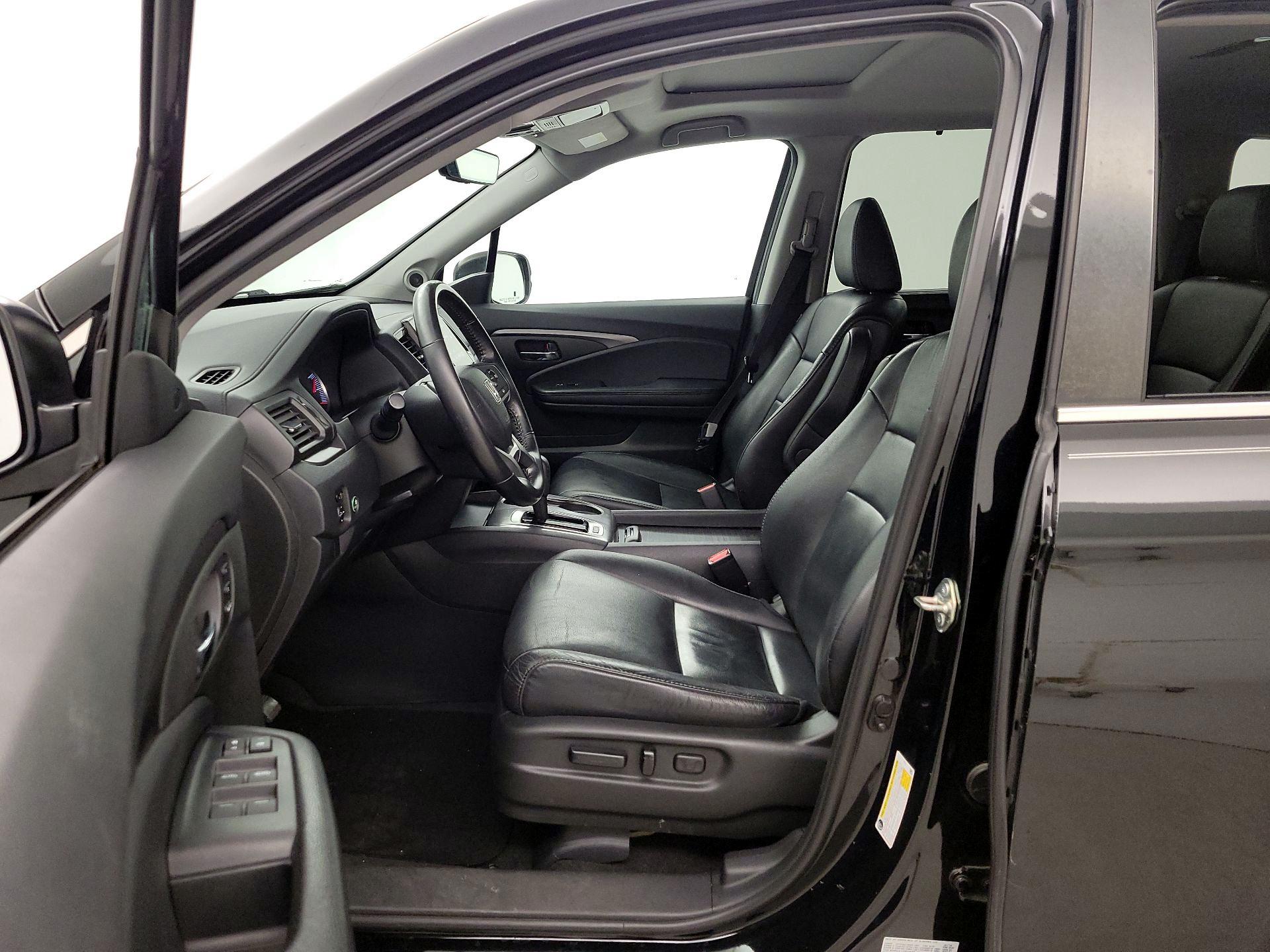 Thumbnail: 2020 Honda Pilot - 11
