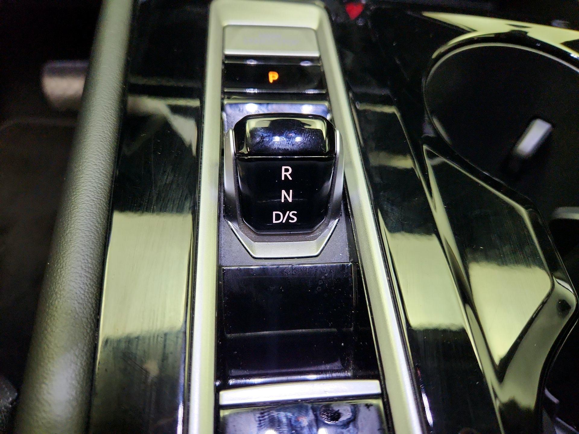 Thumbnail: 2025 Volkswagen Atlas - 17