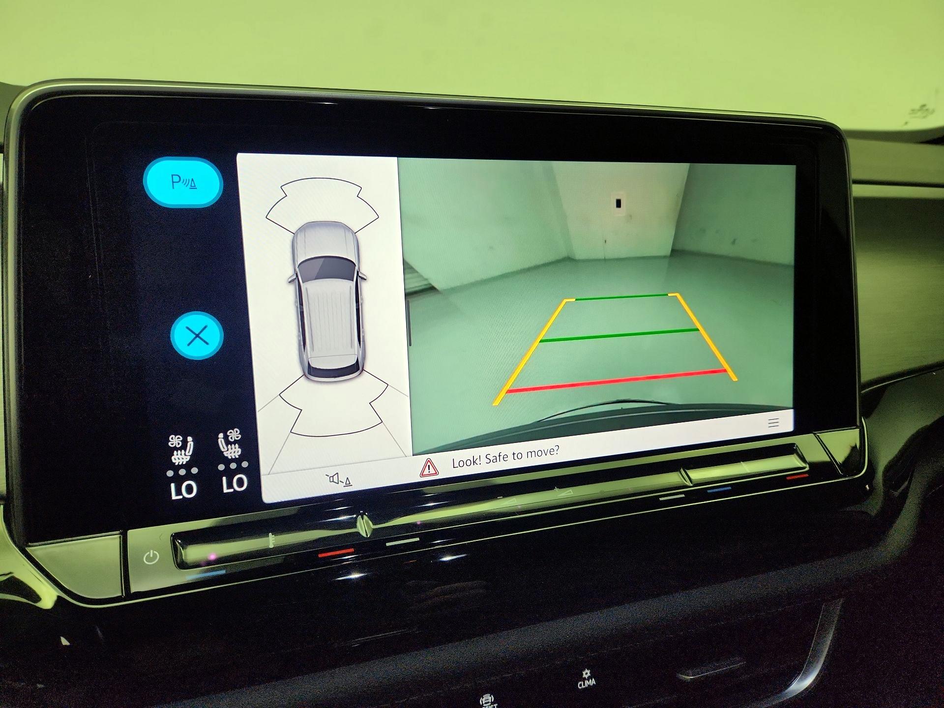 Thumbnail: 2025 Volkswagen Atlas - 14