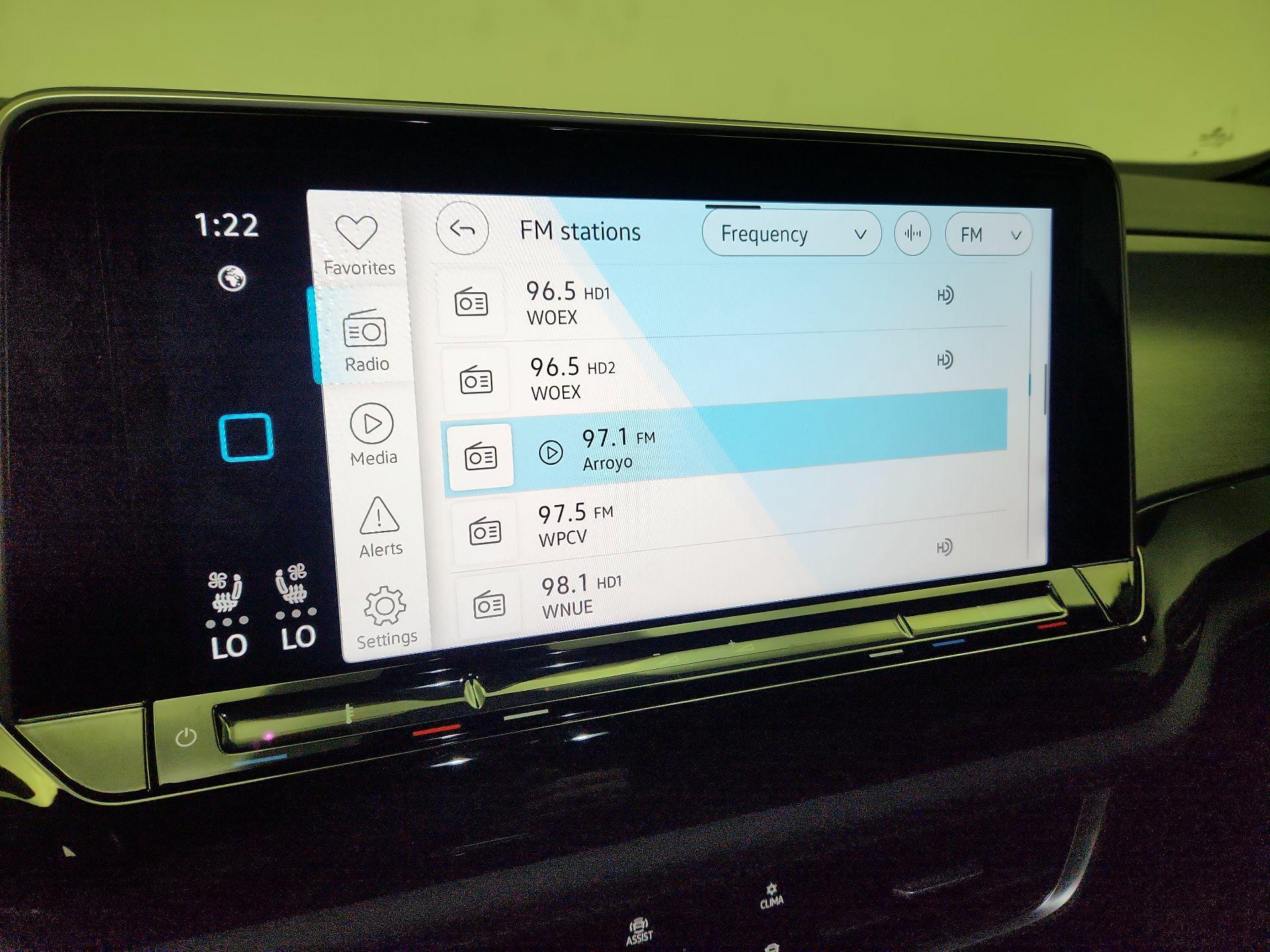 Thumbnail: 2025 Volkswagen Atlas - 15