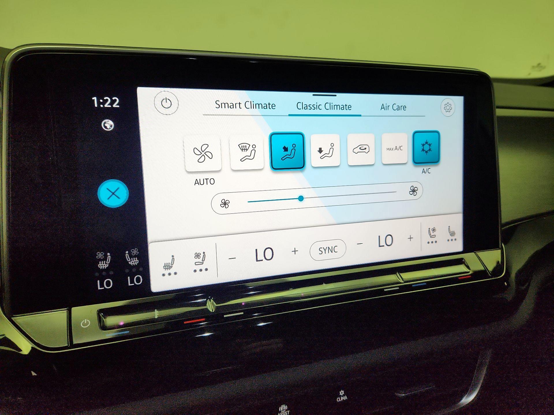 Thumbnail: 2025 Volkswagen Atlas - 16