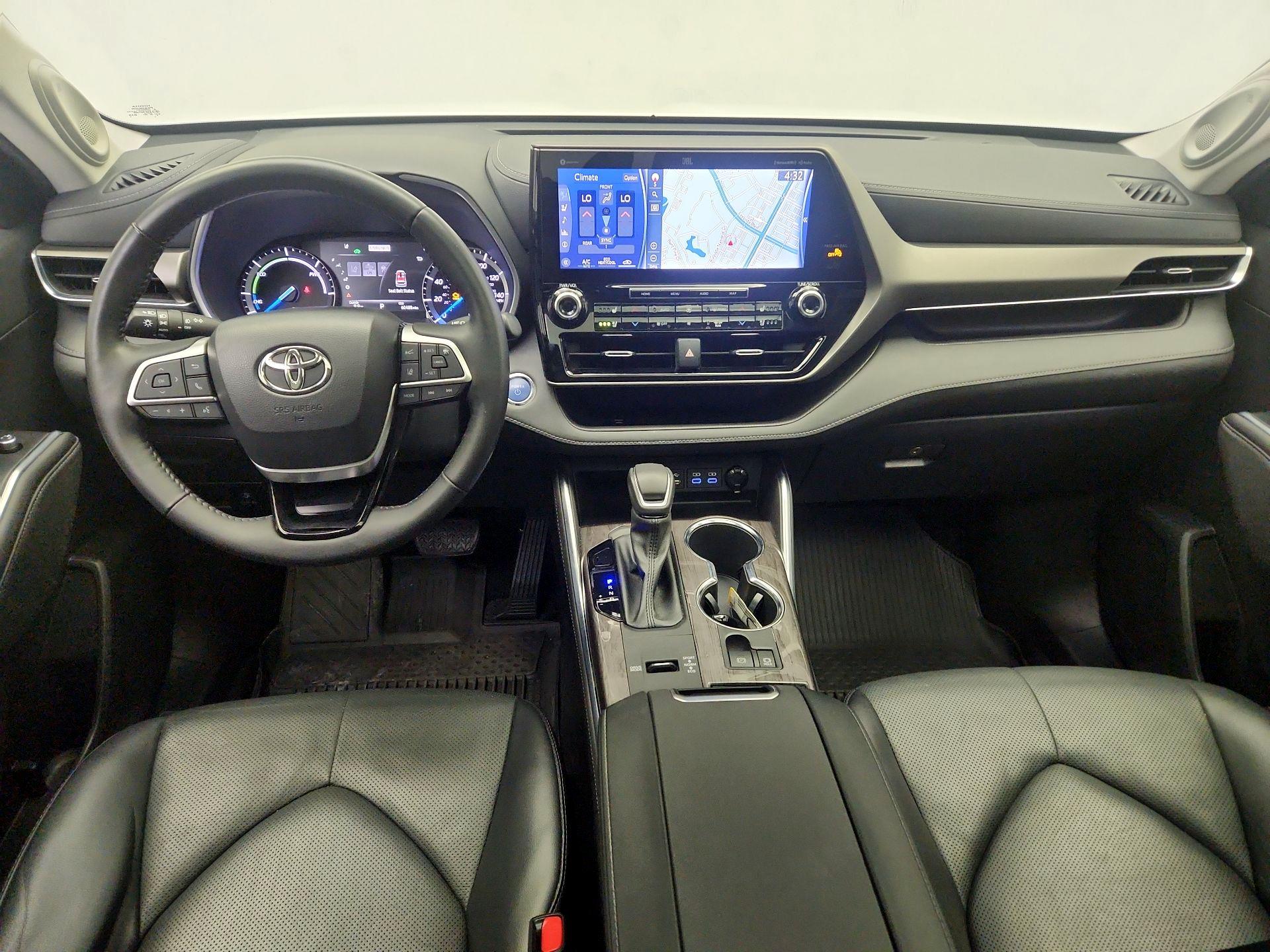 Thumbnail: 2022 Toyota Highlander - 9