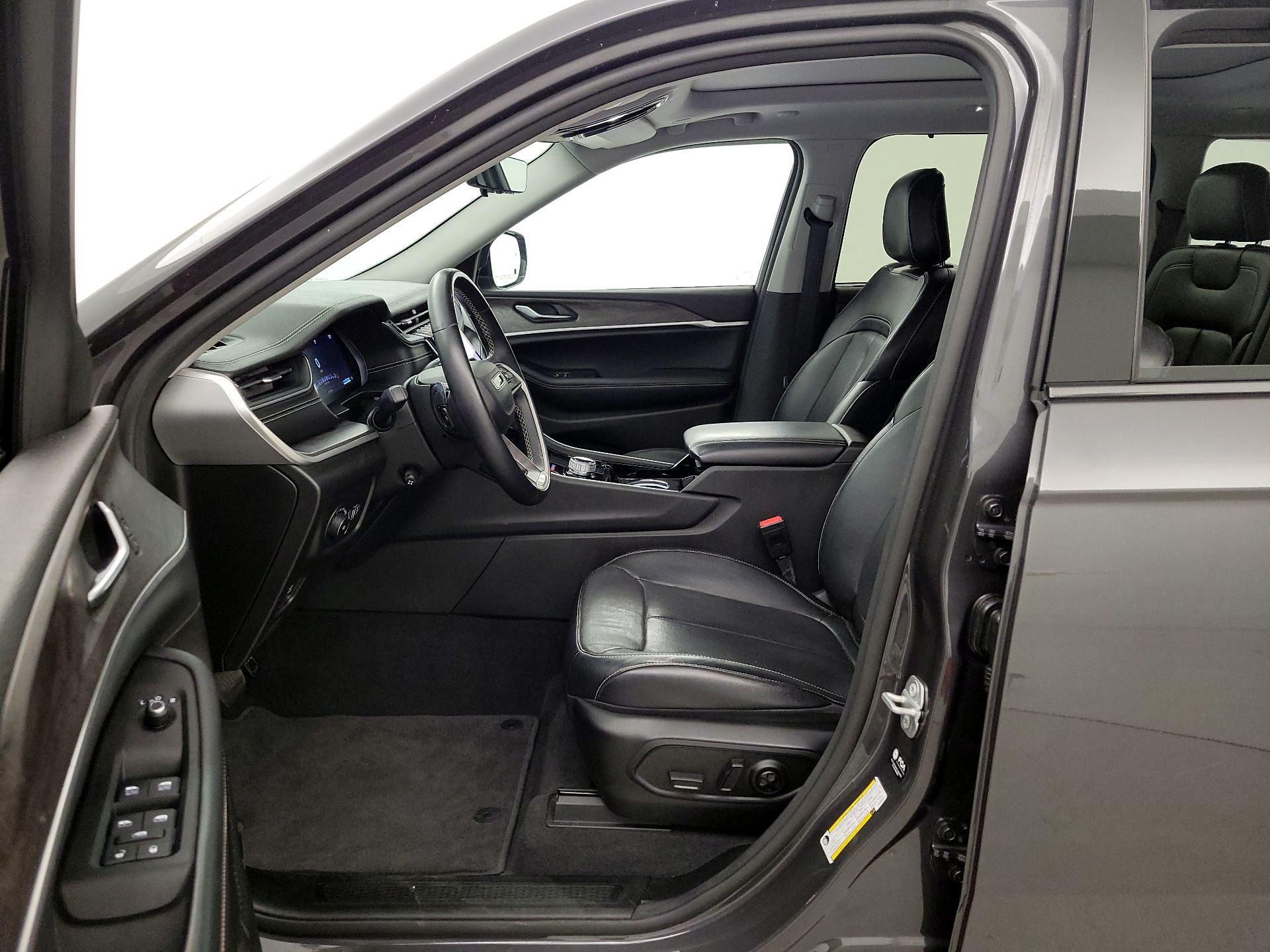 Thumbnail: 2022 Jeep Grand Cherokee - 11