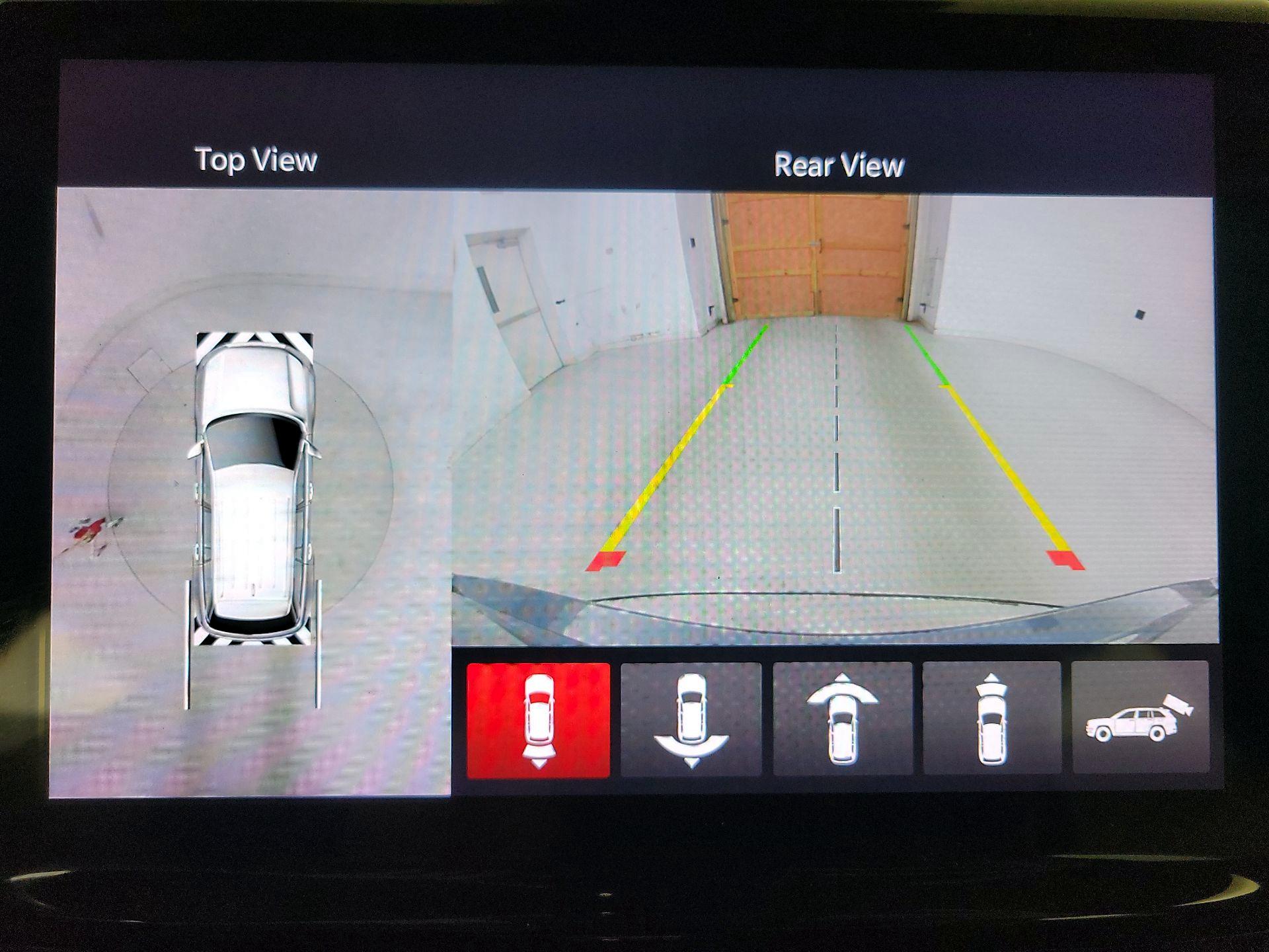 Thumbnail: 2022 Jeep Grand Cherokee - 15