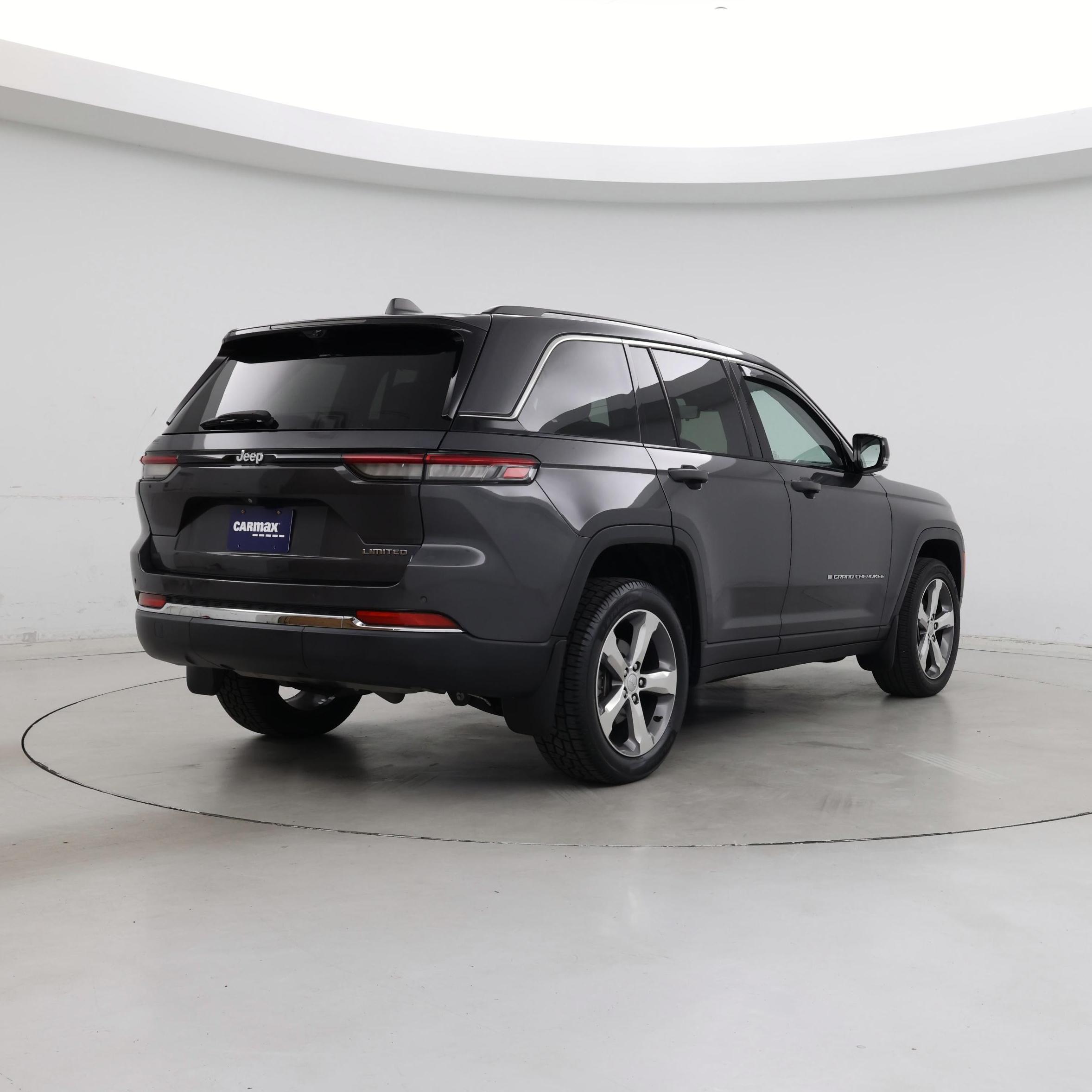 Thumbnail: 2022 Jeep Grand Cherokee - 8