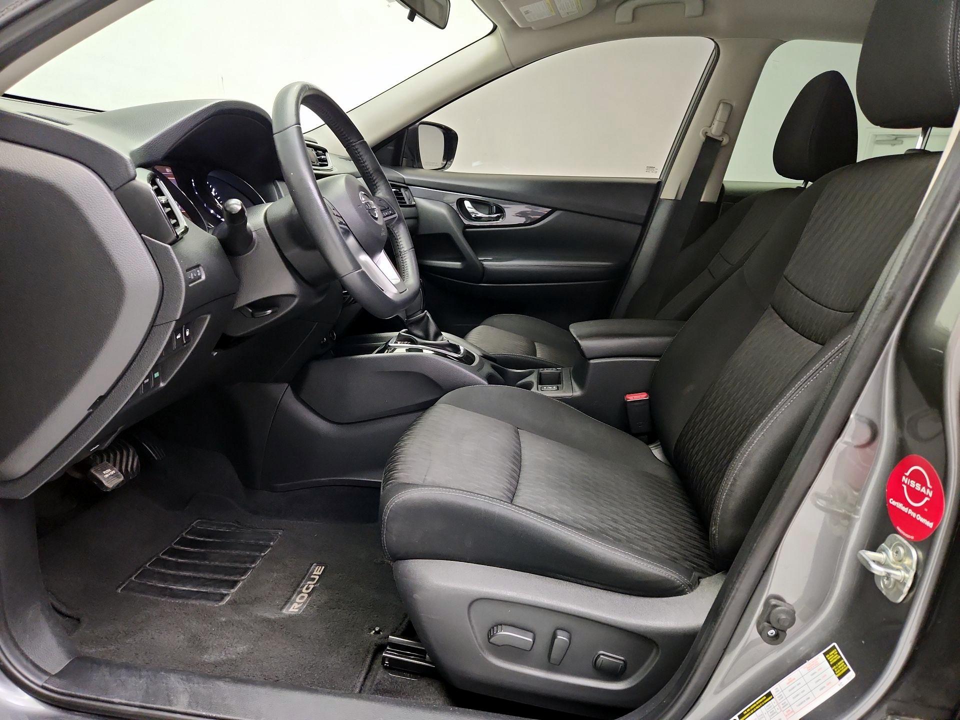 Thumbnail: 2018 Nissan Rogue - 11