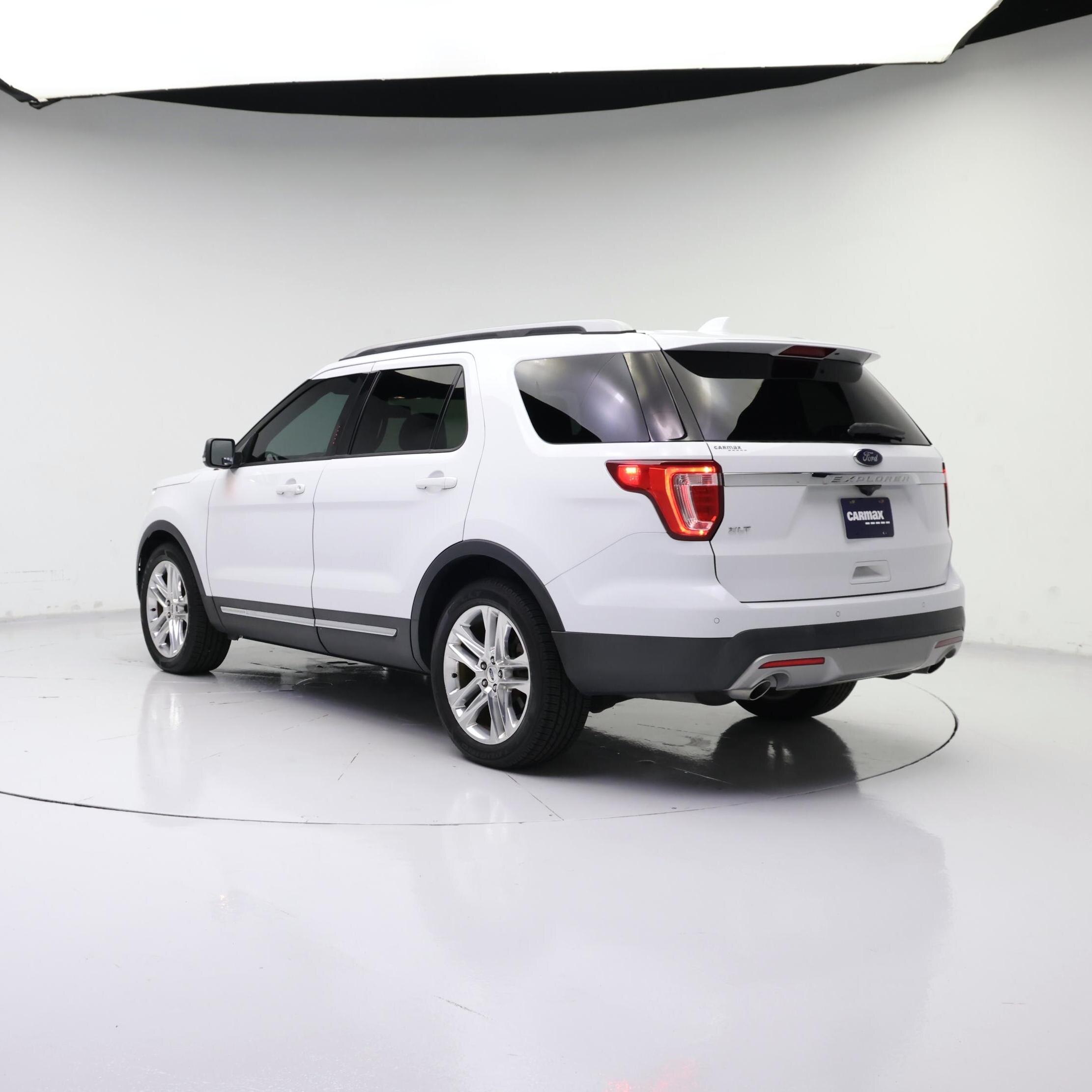 Thumbnail: 2017 Ford Explorer - 2