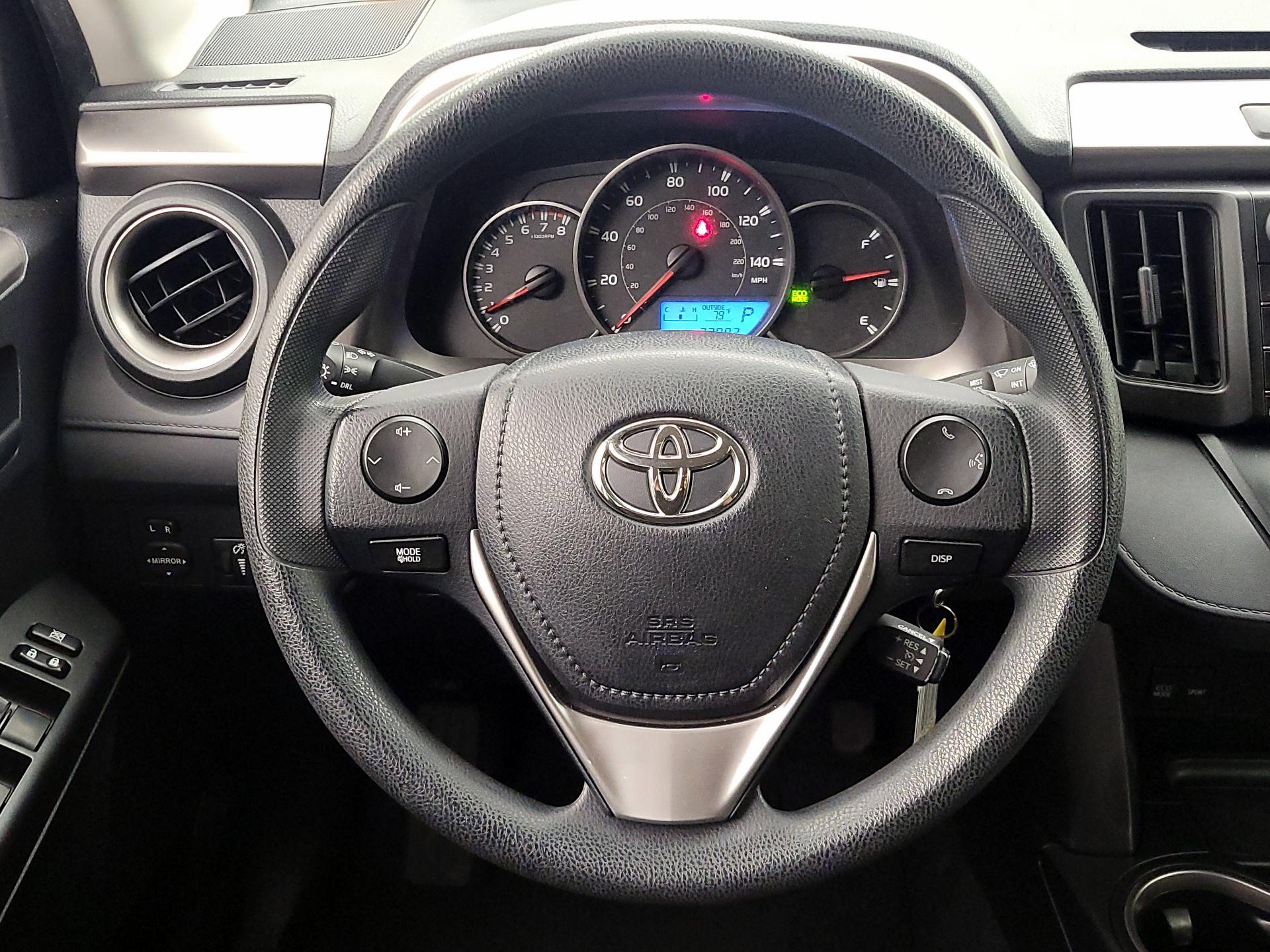 Thumbnail: 2016 Toyota RAV4 - 10