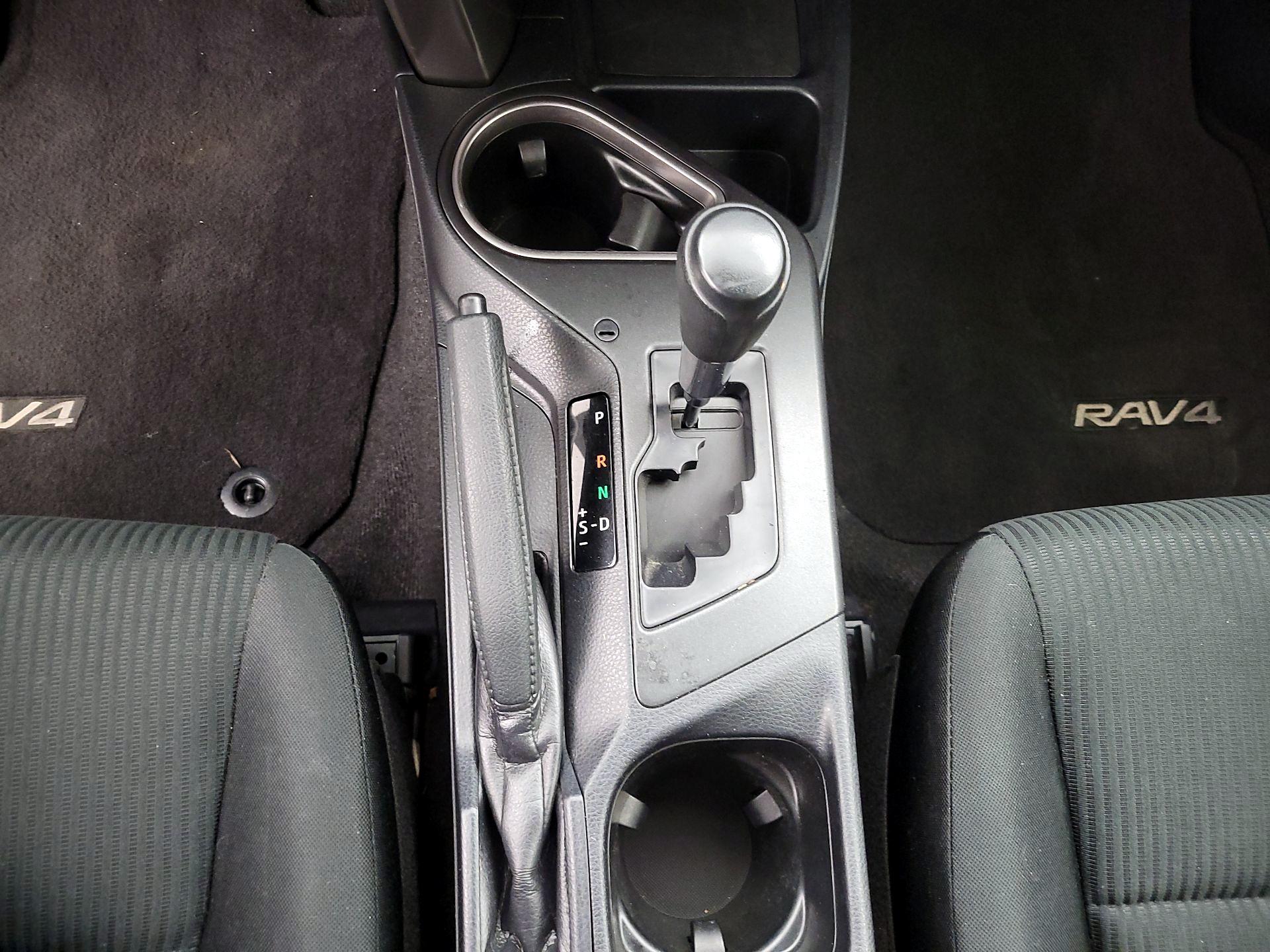 Thumbnail: 2016 Toyota RAV4 - 17