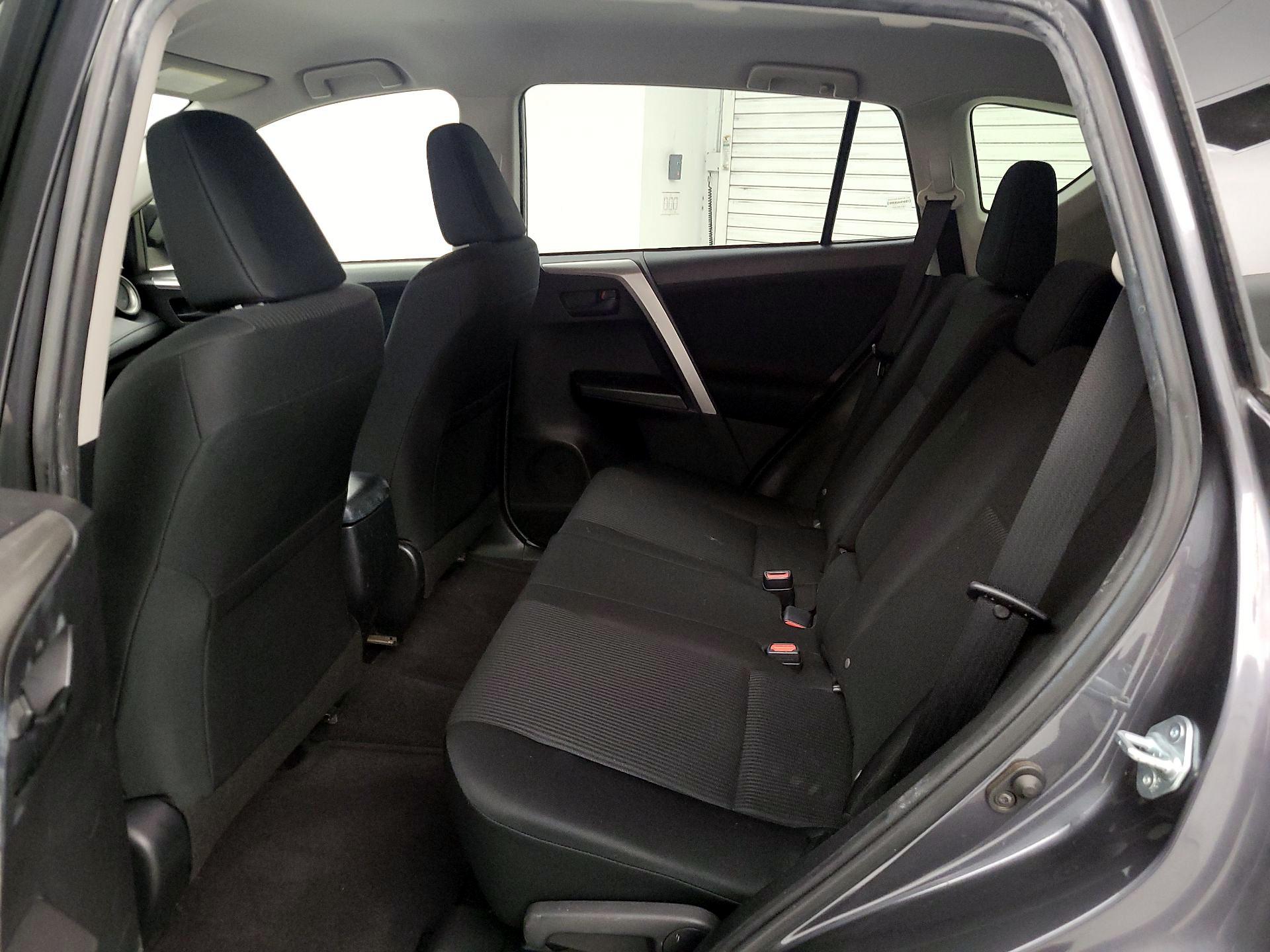 Thumbnail: 2016 Toyota RAV4 - 19