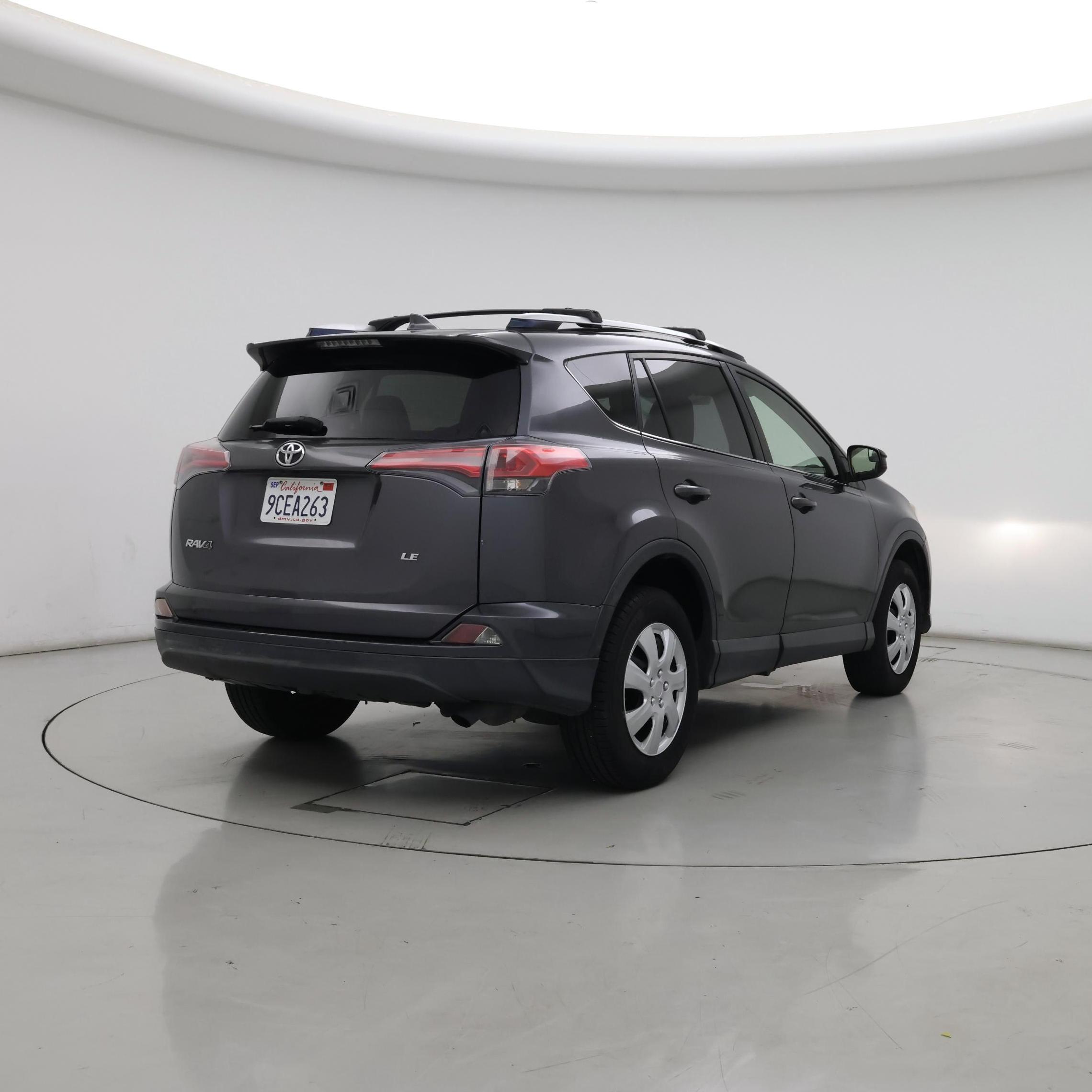 Thumbnail: 2016 Toyota RAV4 - 8