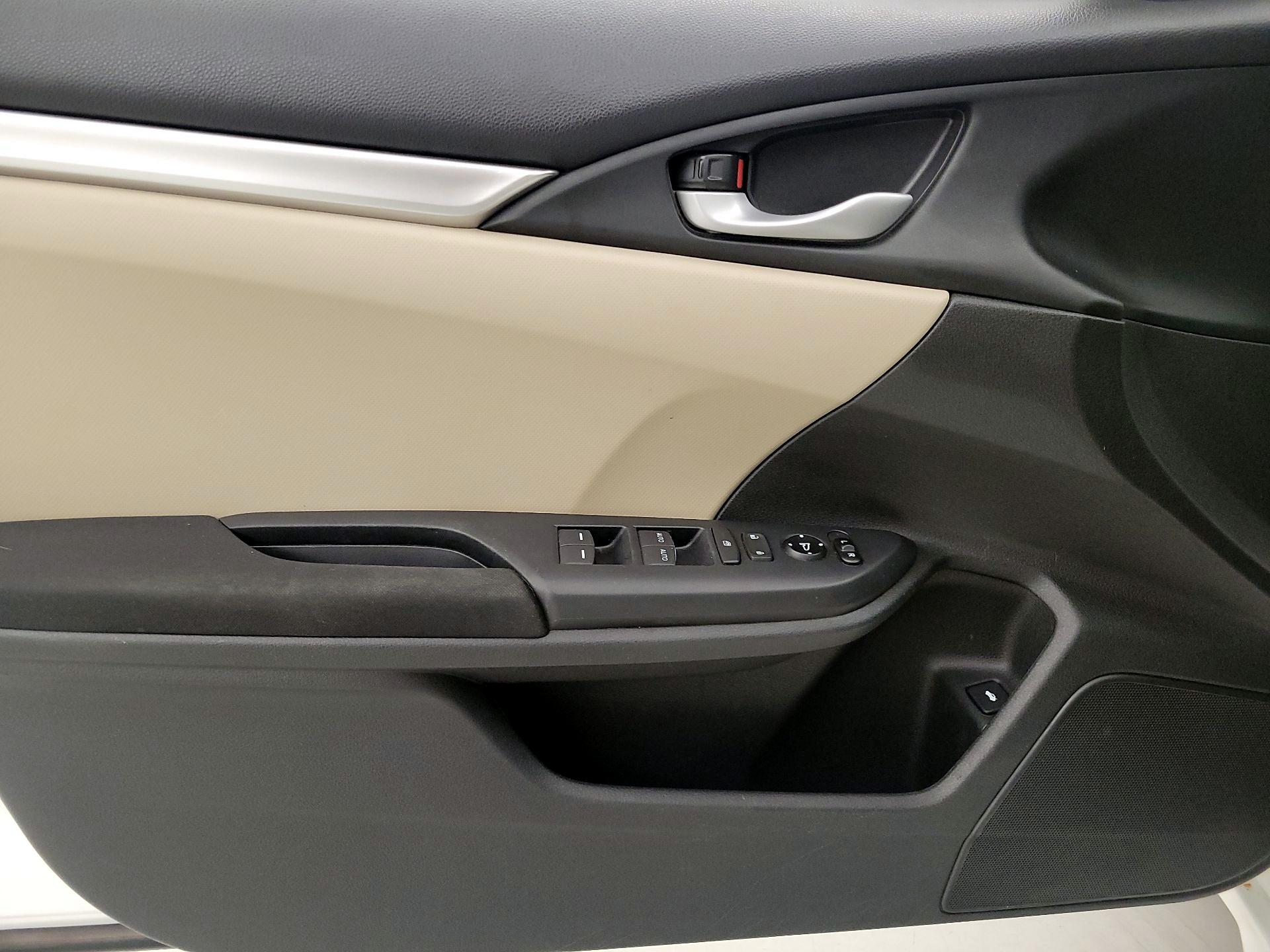 Thumbnail: 2017 Honda Civic - 12