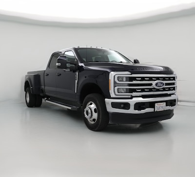 2023 Ford F350 Lariat