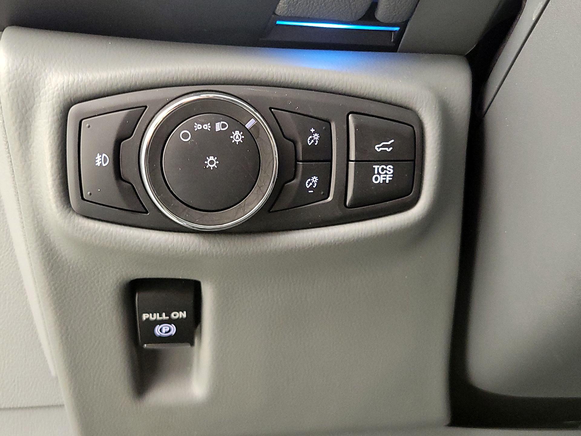 Thumbnail: 2020 Lincoln Nautilus - 13