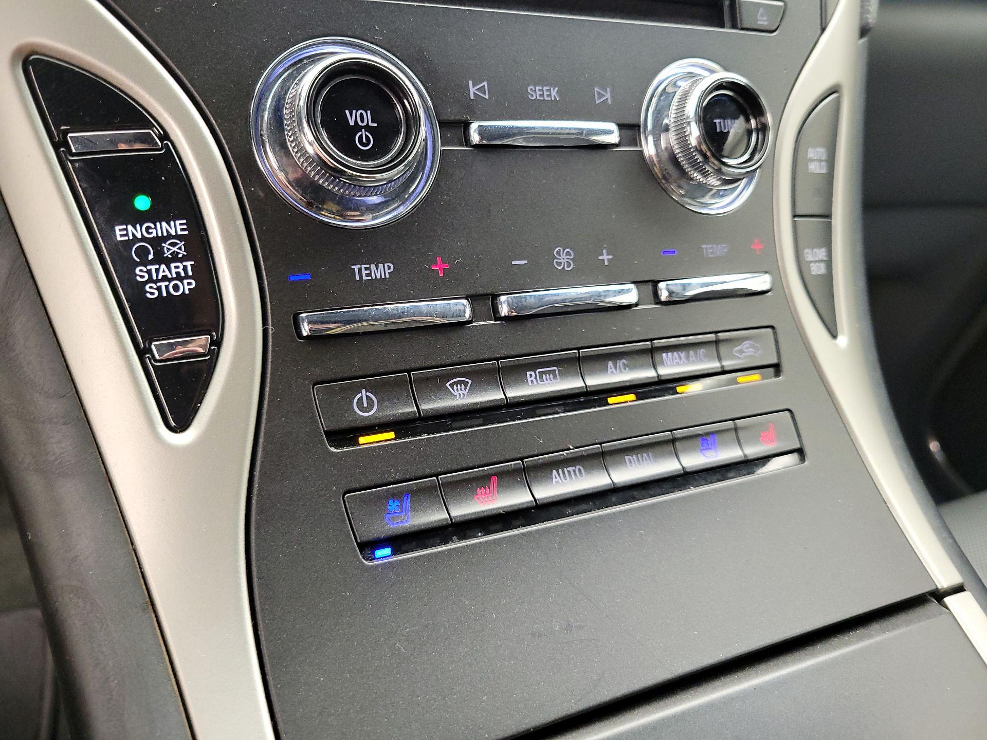 Thumbnail: 2020 Lincoln Nautilus - 16