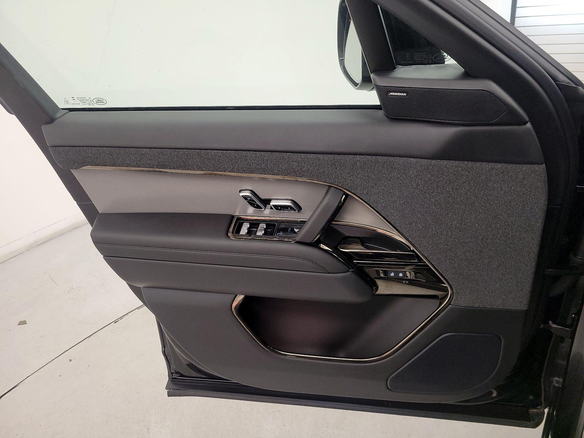 Thumbnail: 2024 Land Rover Range Rover Sport - 12