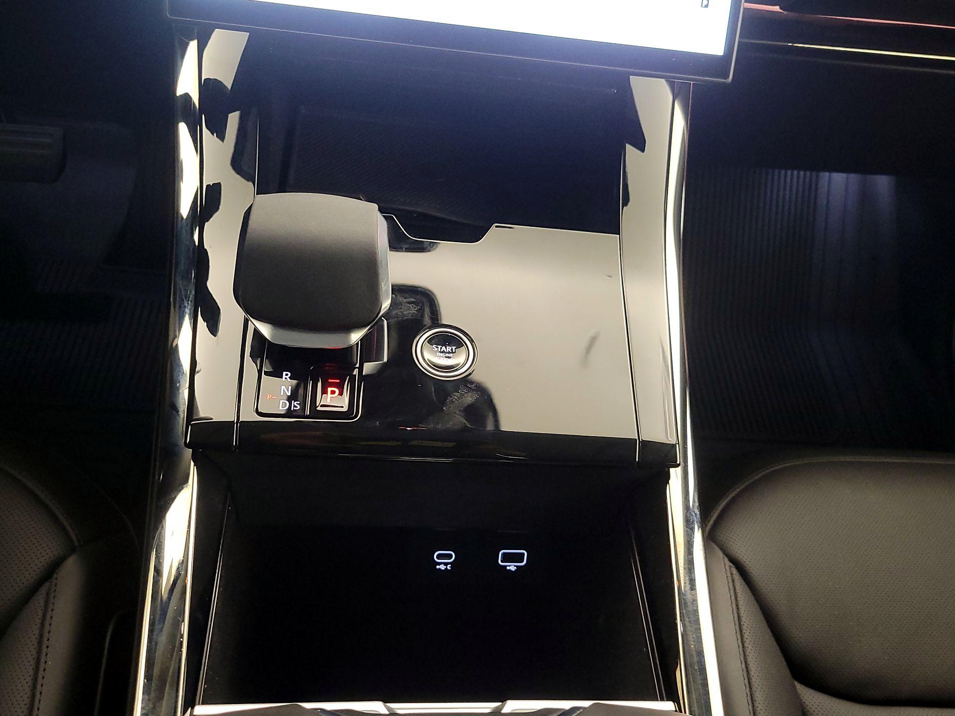 Thumbnail: 2024 Land Rover Range Rover Sport - 18