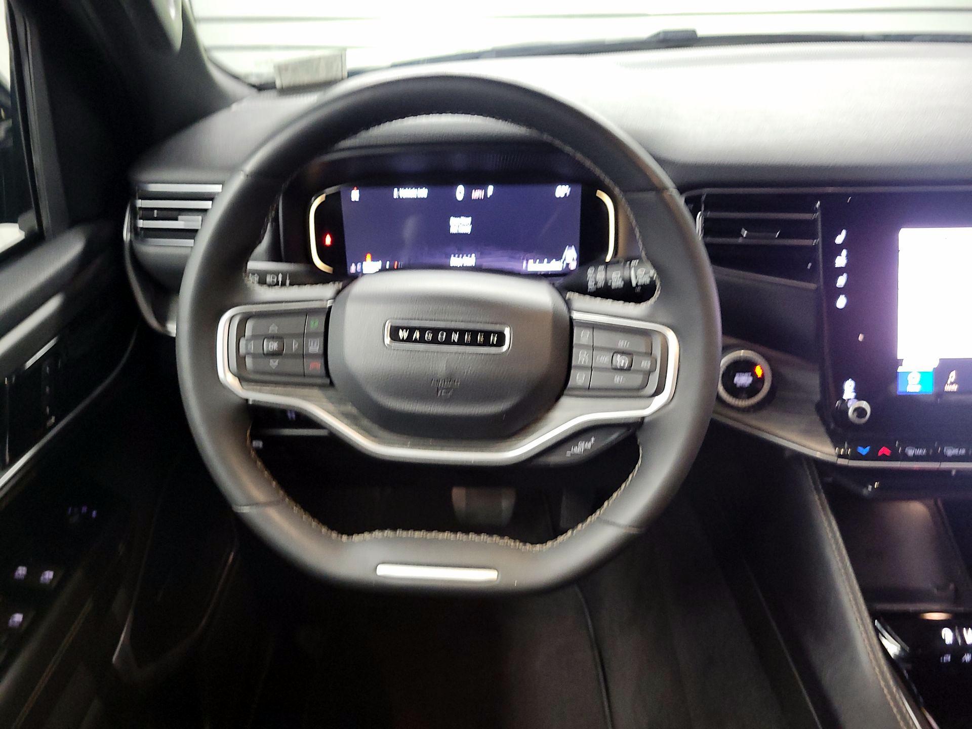 Thumbnail: 2024 Jeep Wagoneer - 10