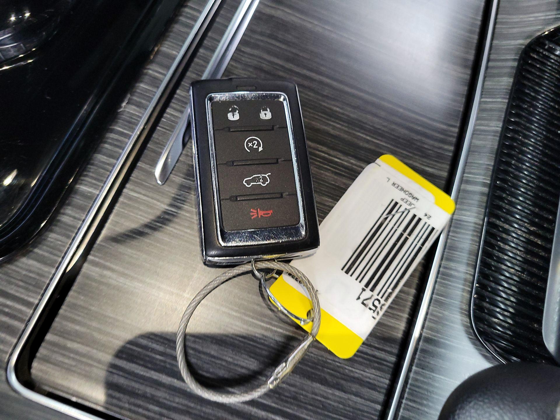 Thumbnail: 2024 Jeep Wagoneer - 20