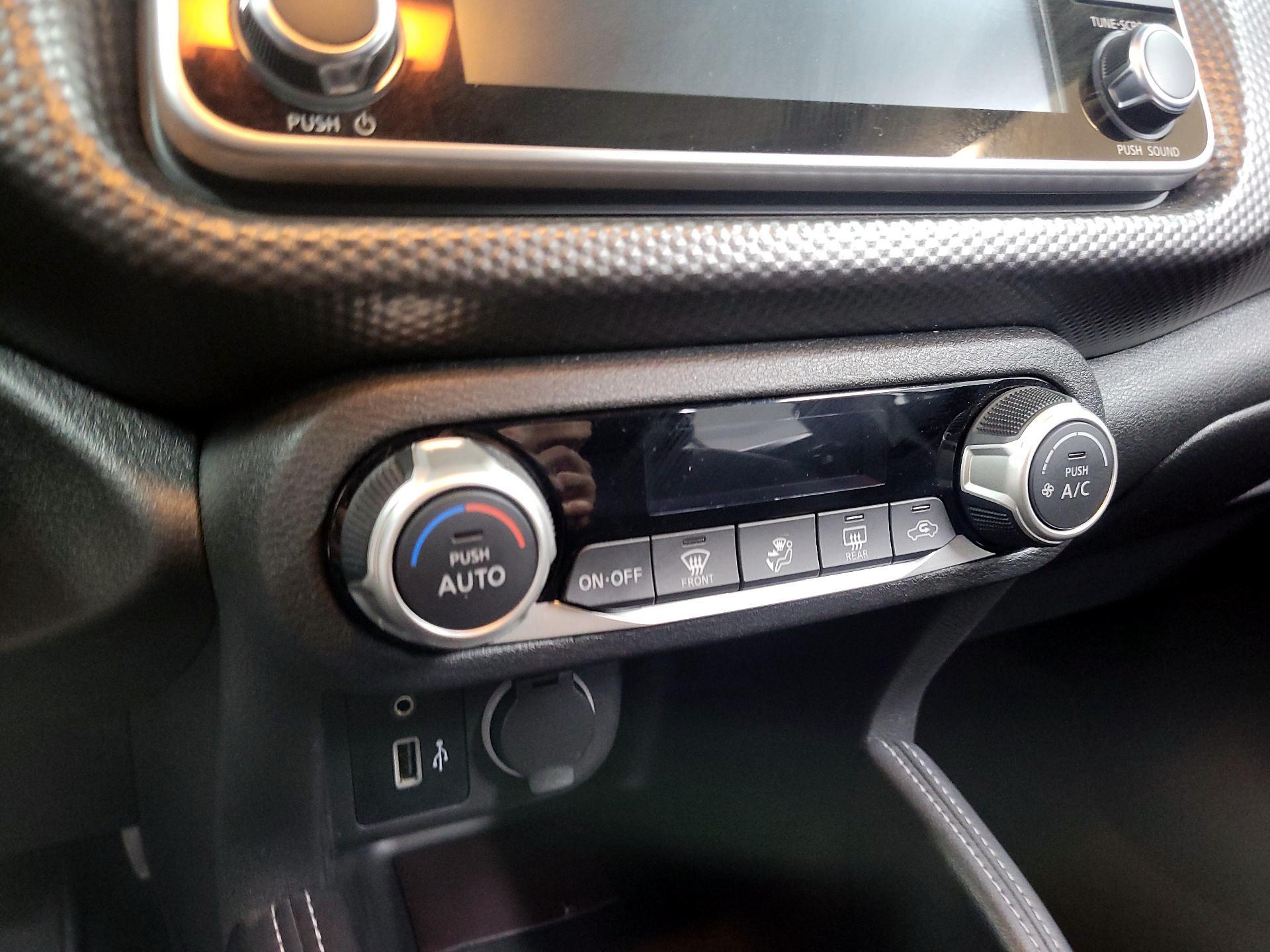 Thumbnail: 2020 Nissan Kicks - 15