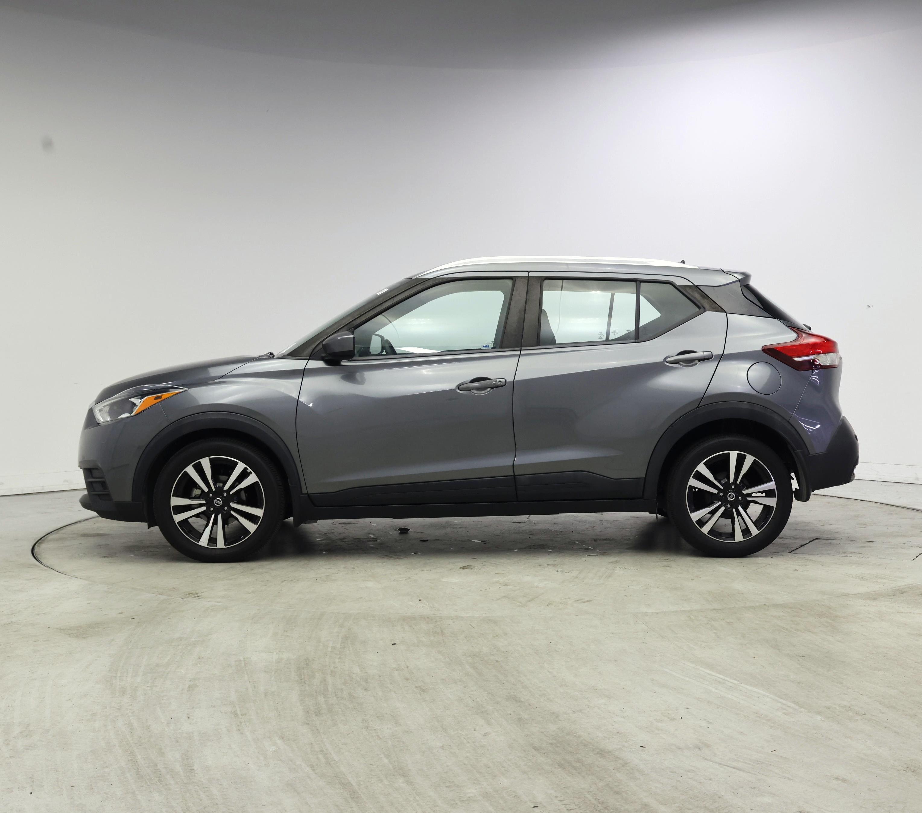 Thumbnail: 2020 Nissan Kicks - 3