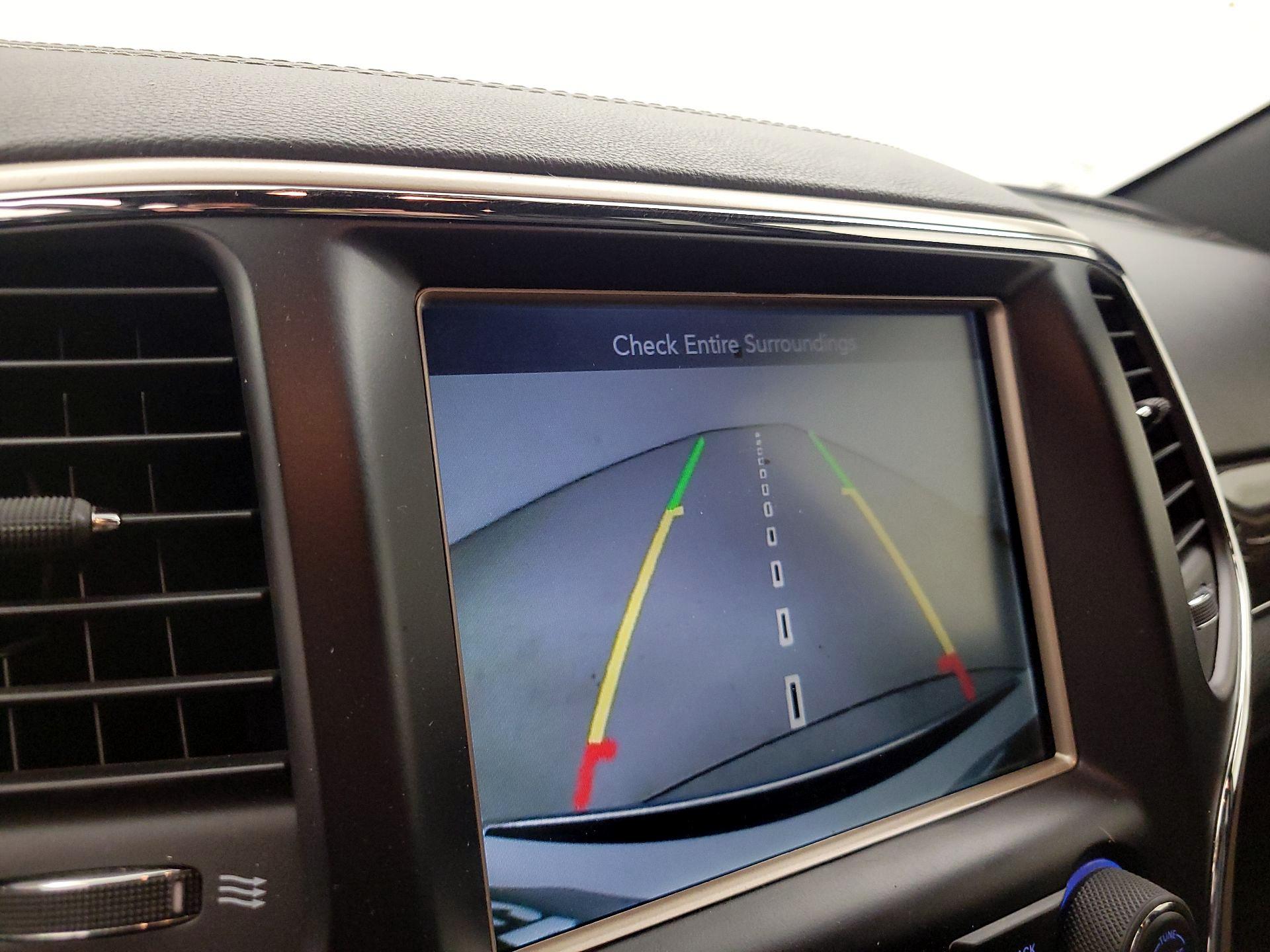 Thumbnail: 2017 Jeep Grand Cherokee - 14