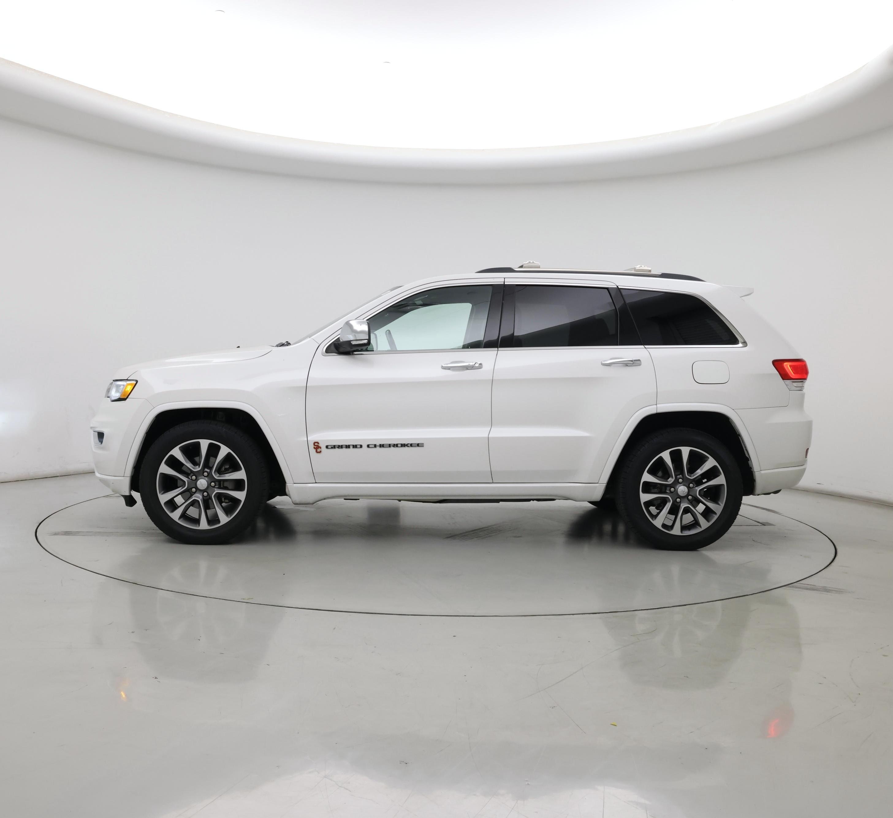 Thumbnail: 2017 Jeep Grand Cherokee - 3