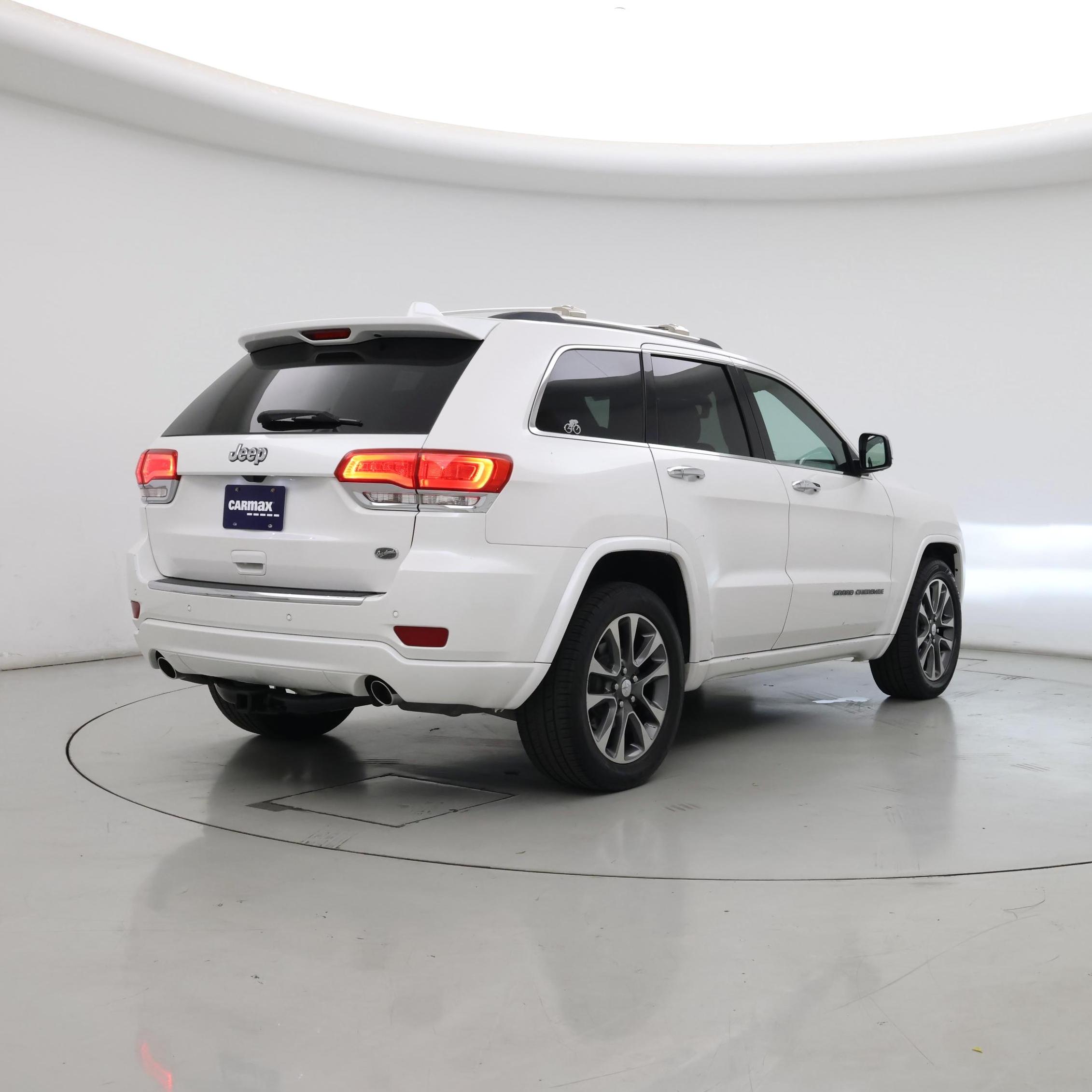 Thumbnail: 2017 Jeep Grand Cherokee - 8