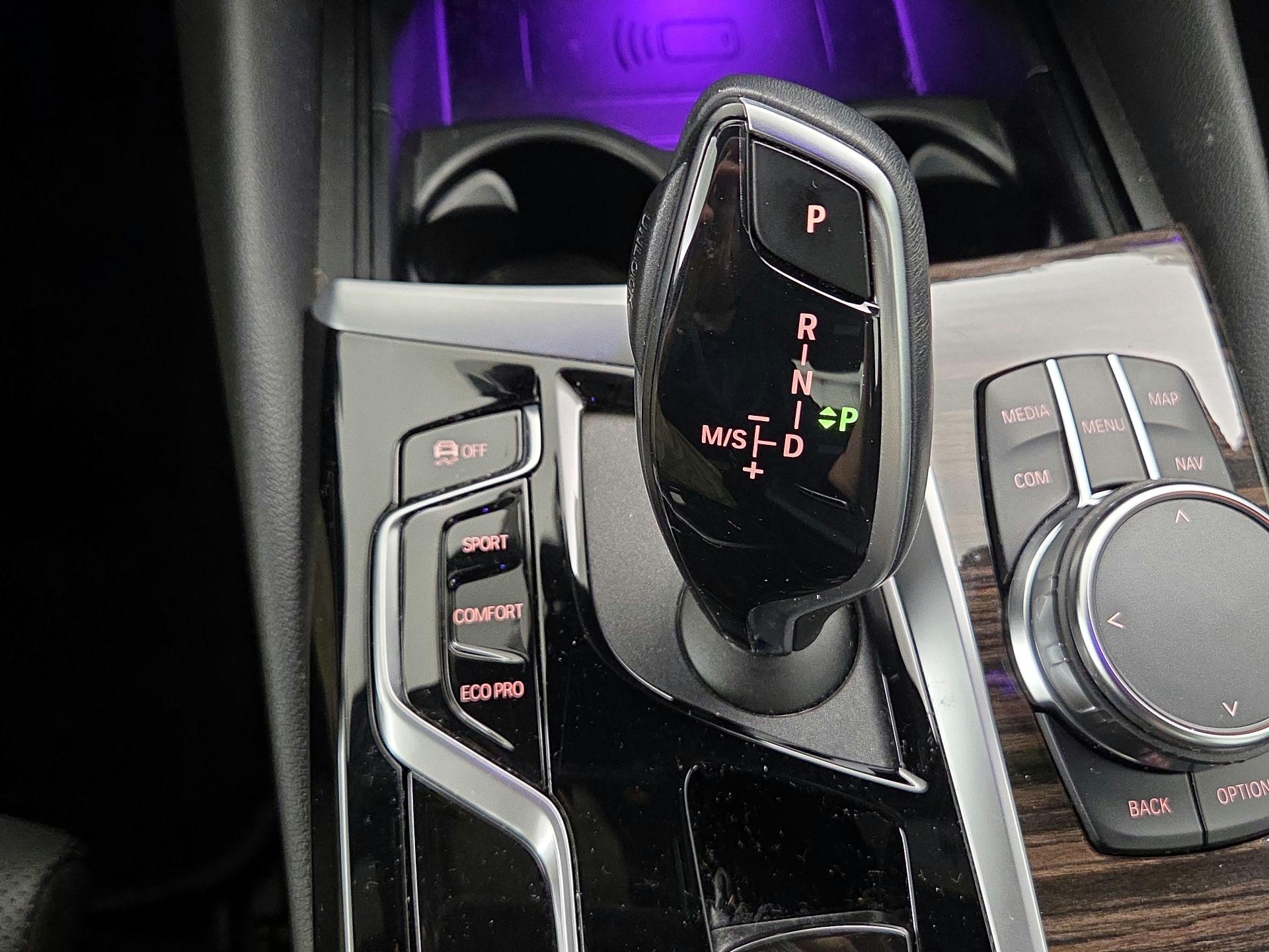 Thumbnail: 2023 BMW 5 Series - 18