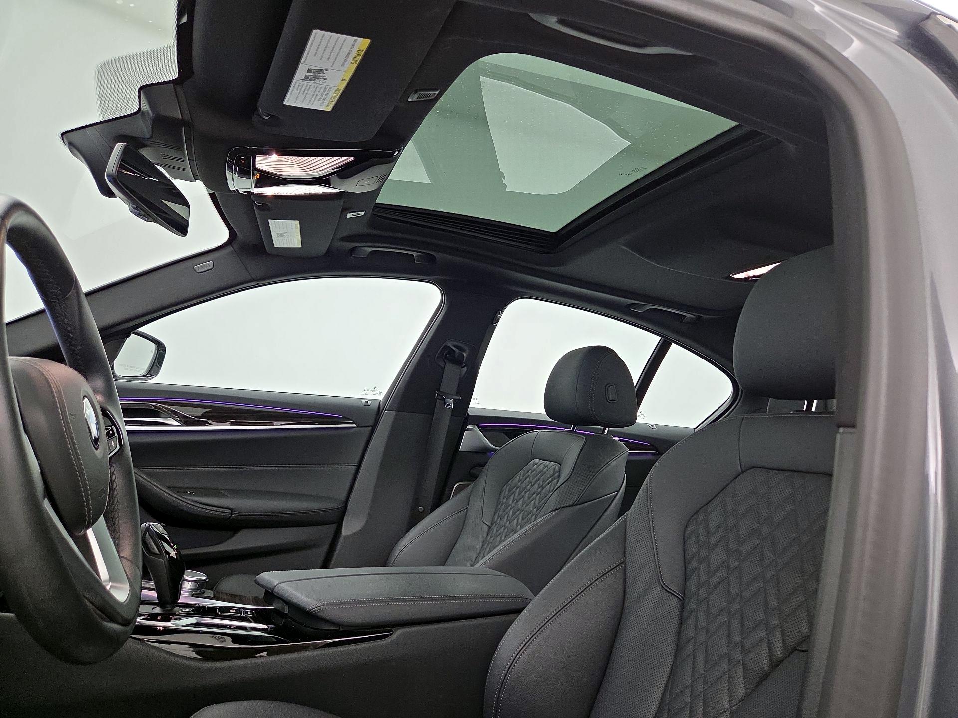 Thumbnail: 2023 BMW 5 Series - 20