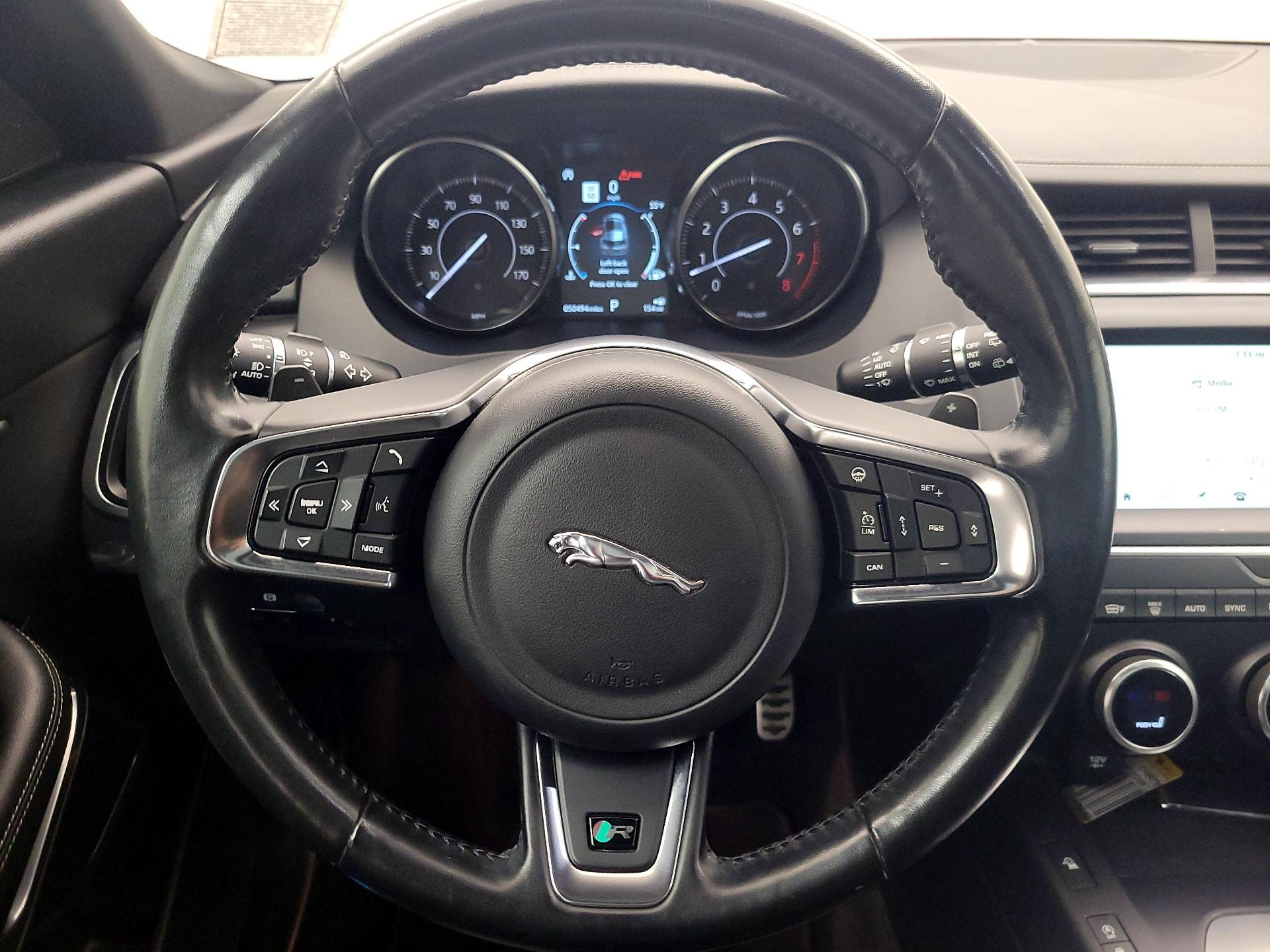 Thumbnail: 2019 Jaguar E-Pace - 10